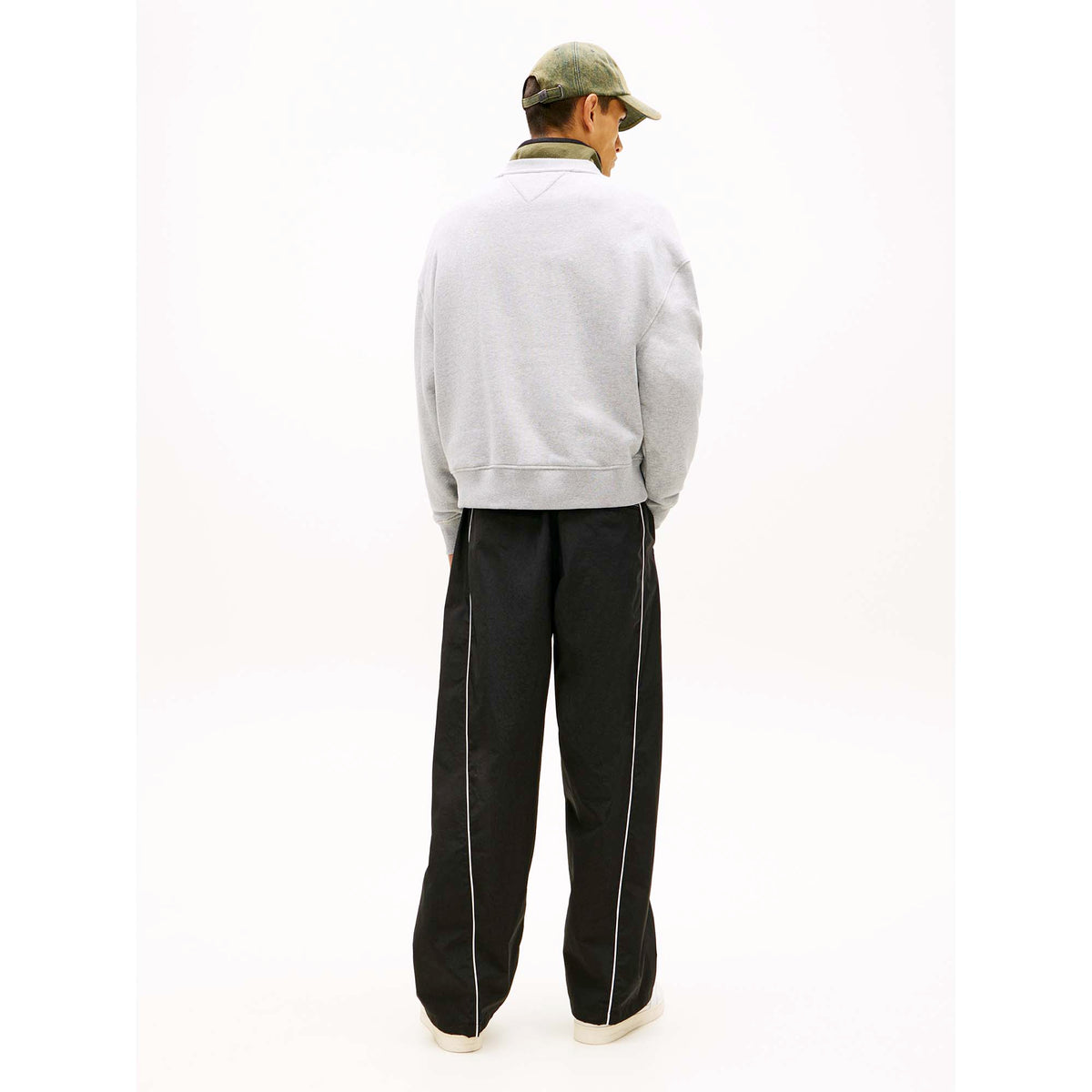 TJM_90S_DISTRESSED_F_DM0DM22384_Q13_Image_3