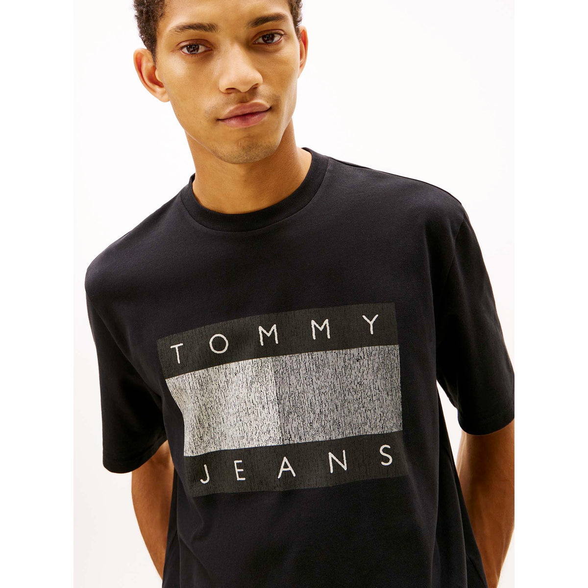 TJM_90S_DISTRESSED_F_DM0DM22463_BDS_Image_4