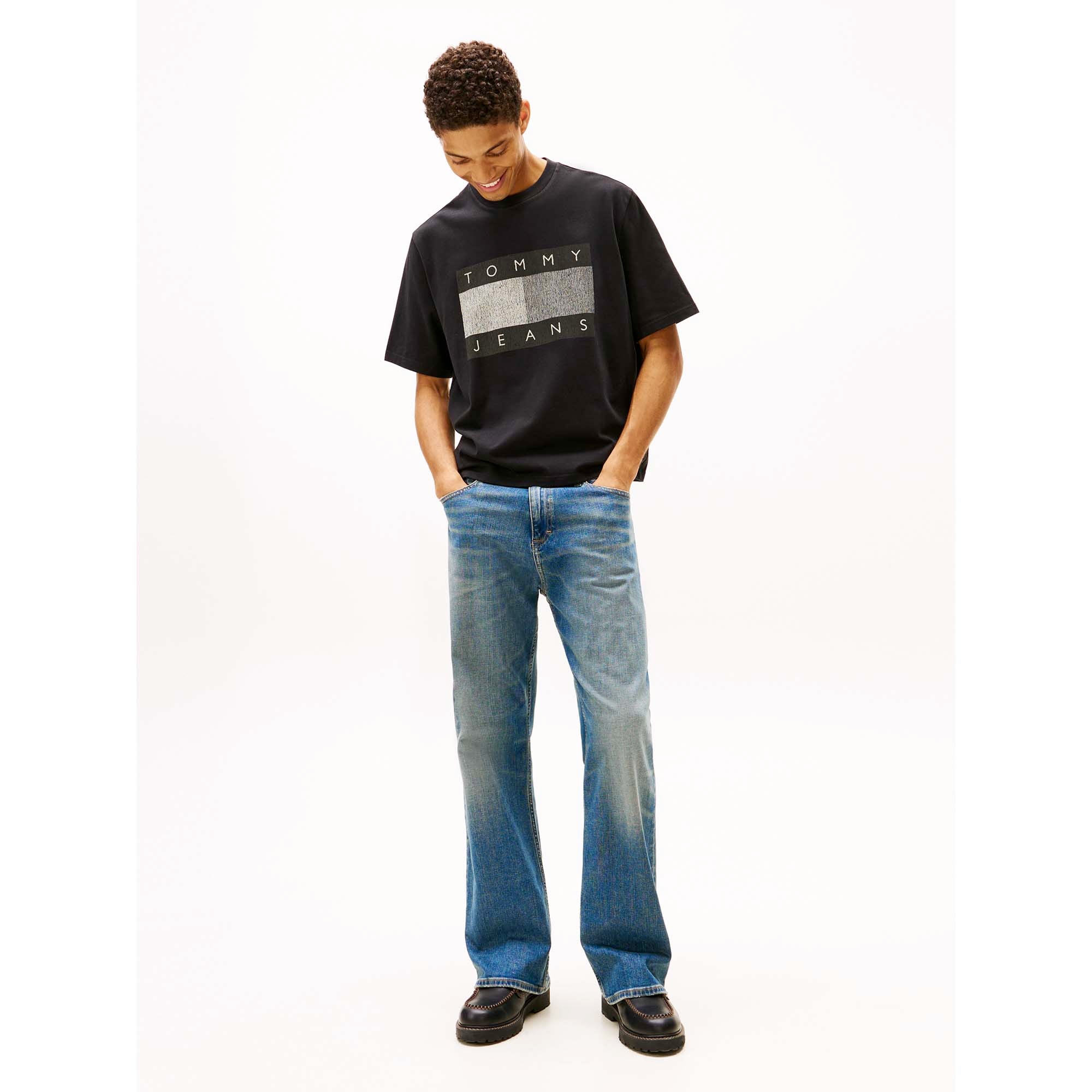 TJM_90S_DISTRESSED_F_DM0DM22463_BDS_Image_5