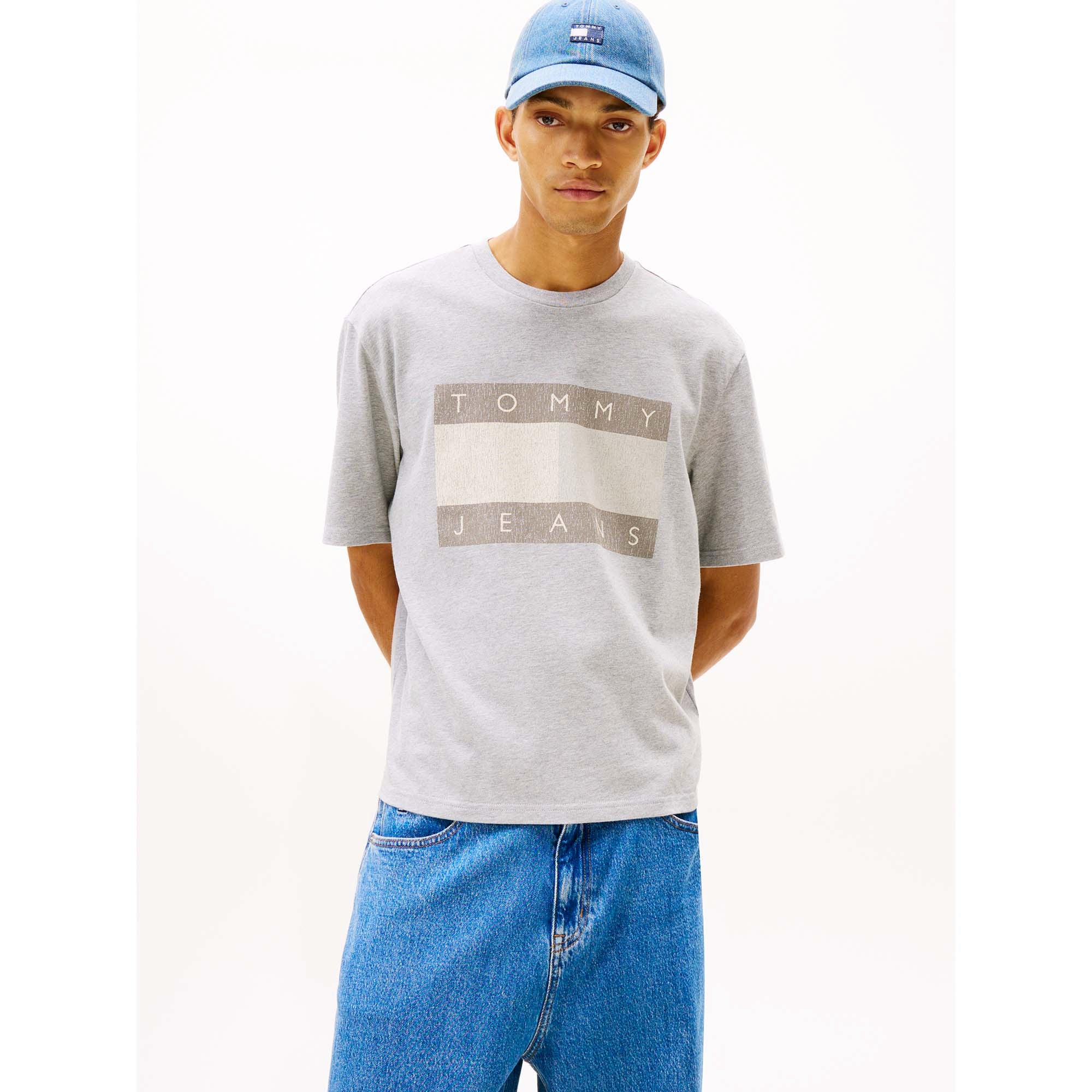 TJM_90S_DISTRESSED_F_DM0DM22463_Q13_Image_2