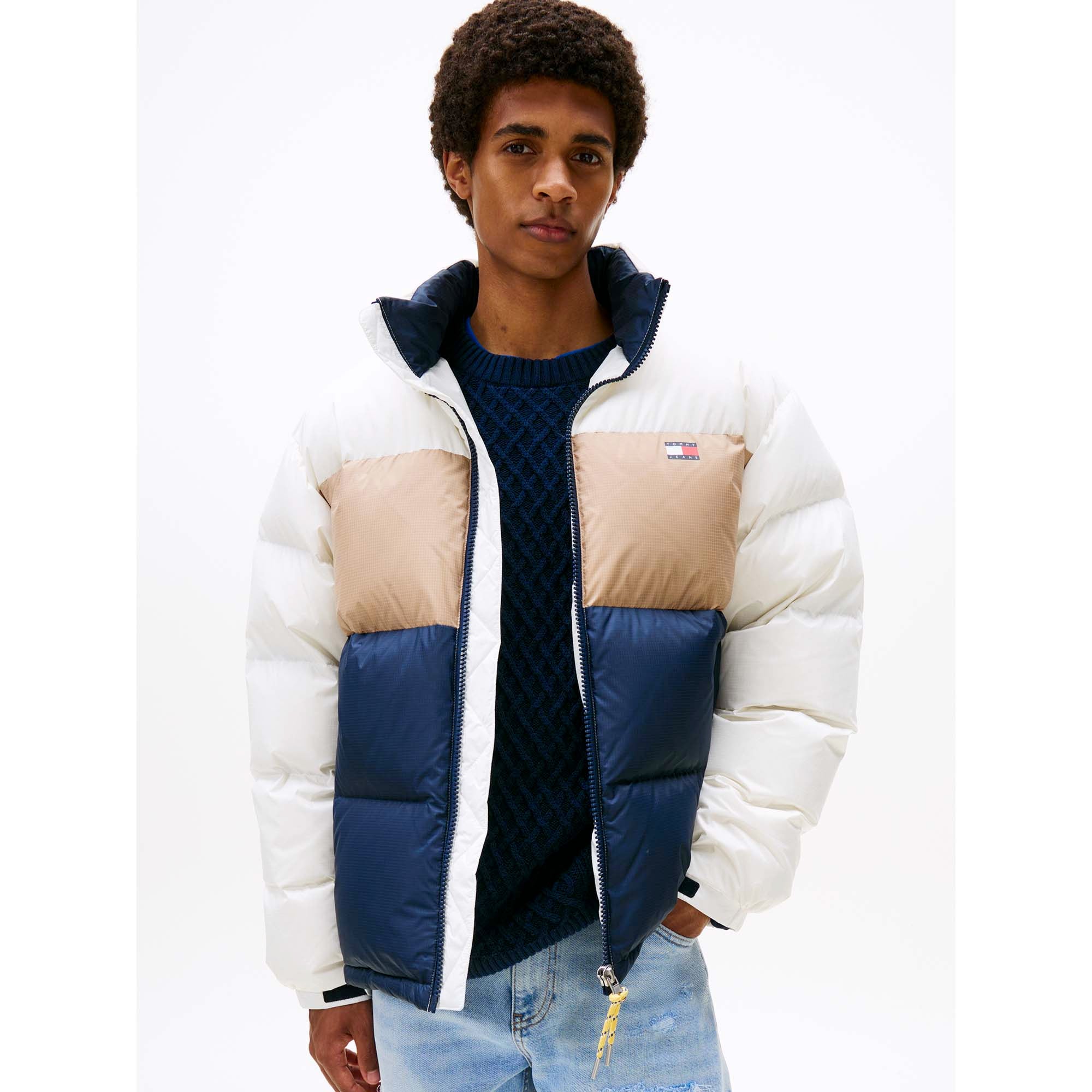 TJM_ALASKA_DOWN_CLBK_PUFFER_DM0DM22117_YBL_Image_2