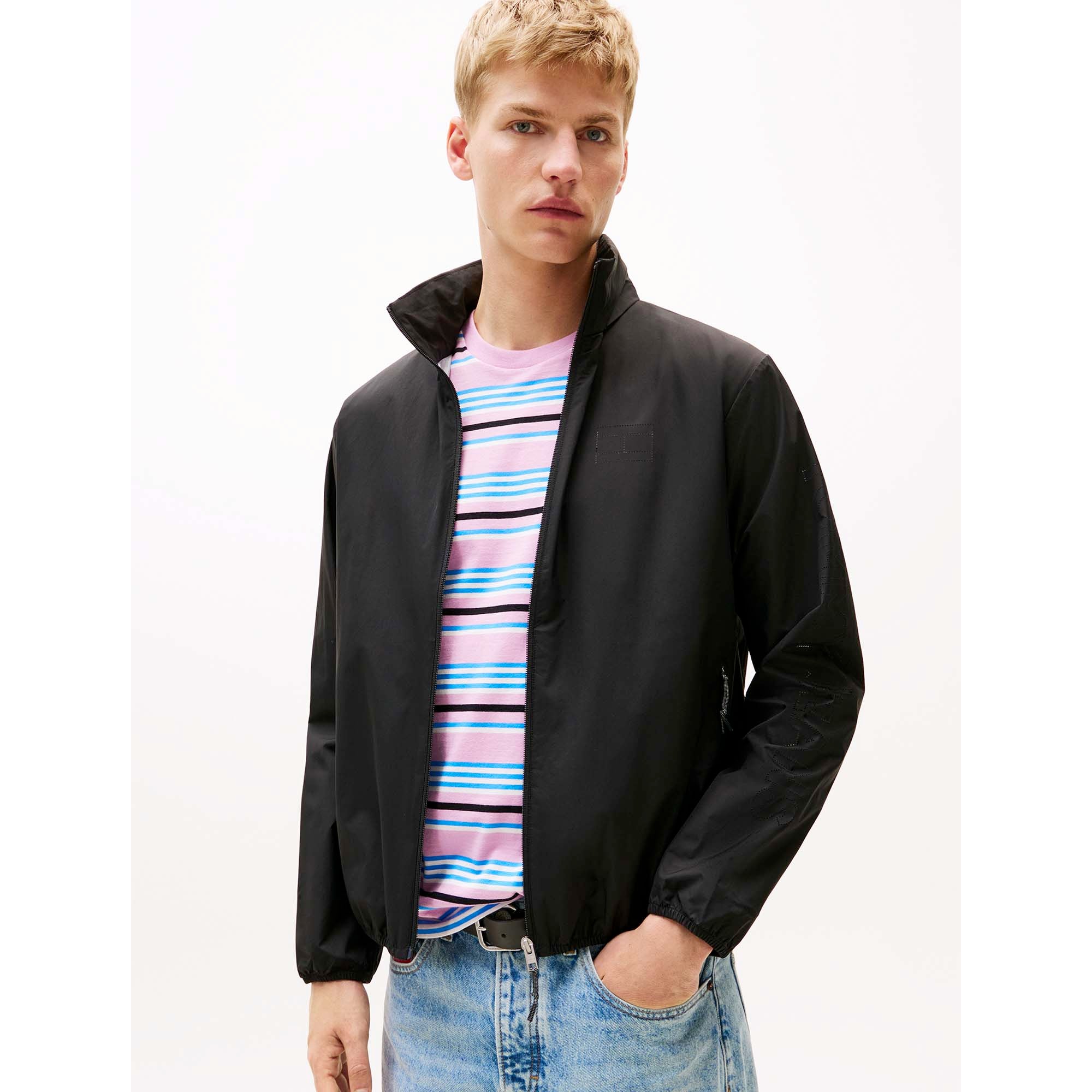 TJM_PERFORATED_LOGO_DM0DM21680_BDS_Image_2