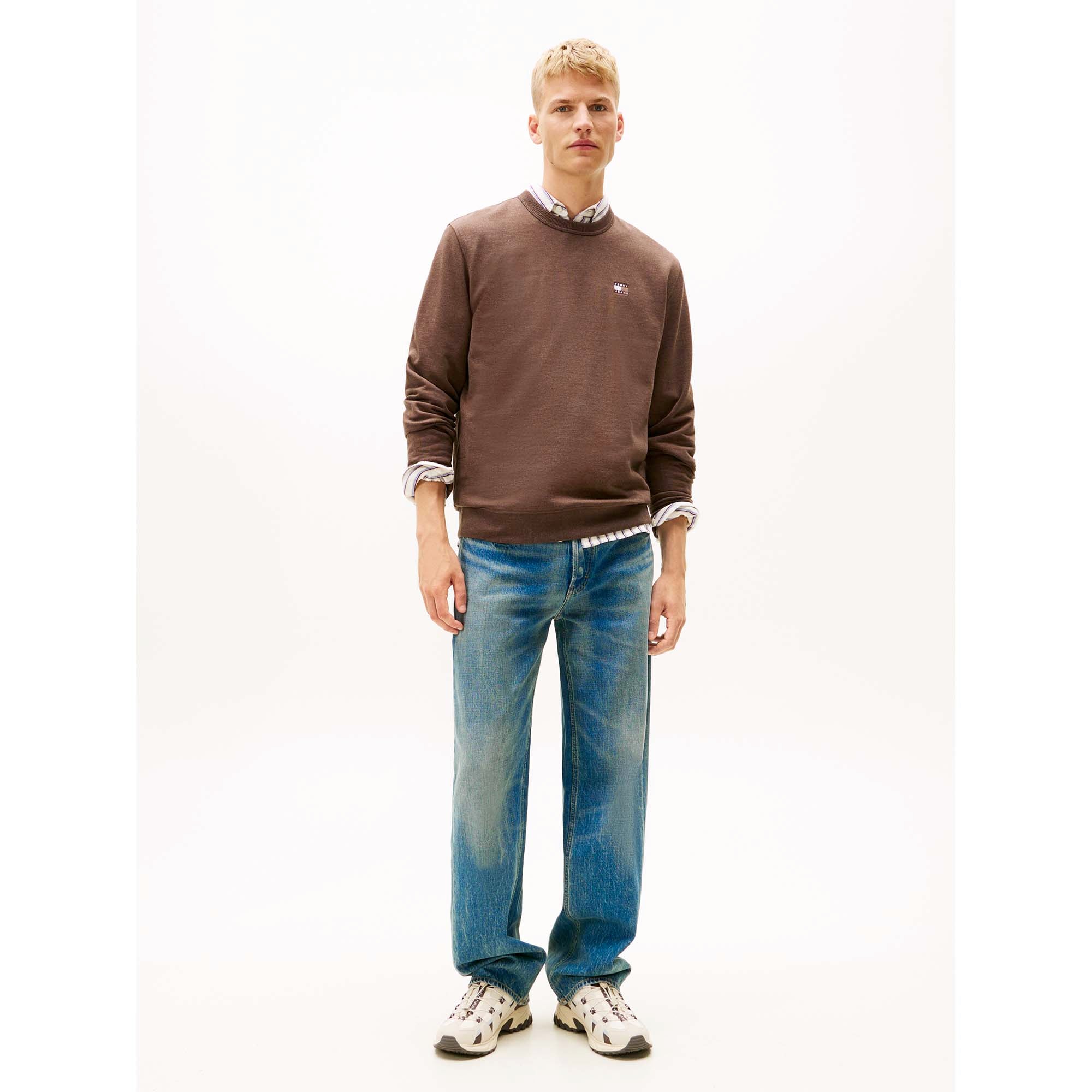 TJM_REG_BADGE_CREW_E_DM0DM22665_GW1_Image_5