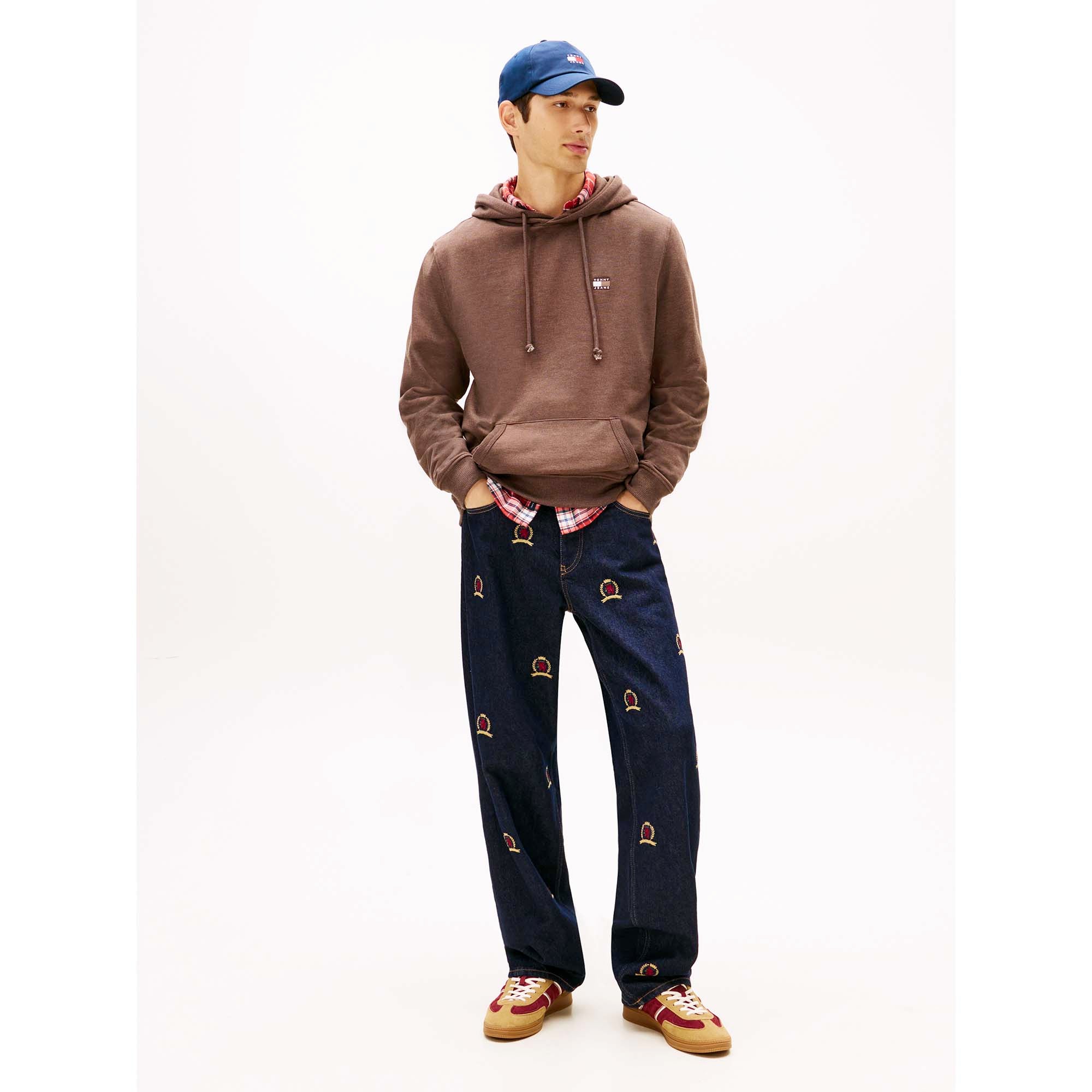 TJM_REG_BADGE_HOODIE_DM0DM22666_GW1_Image_5