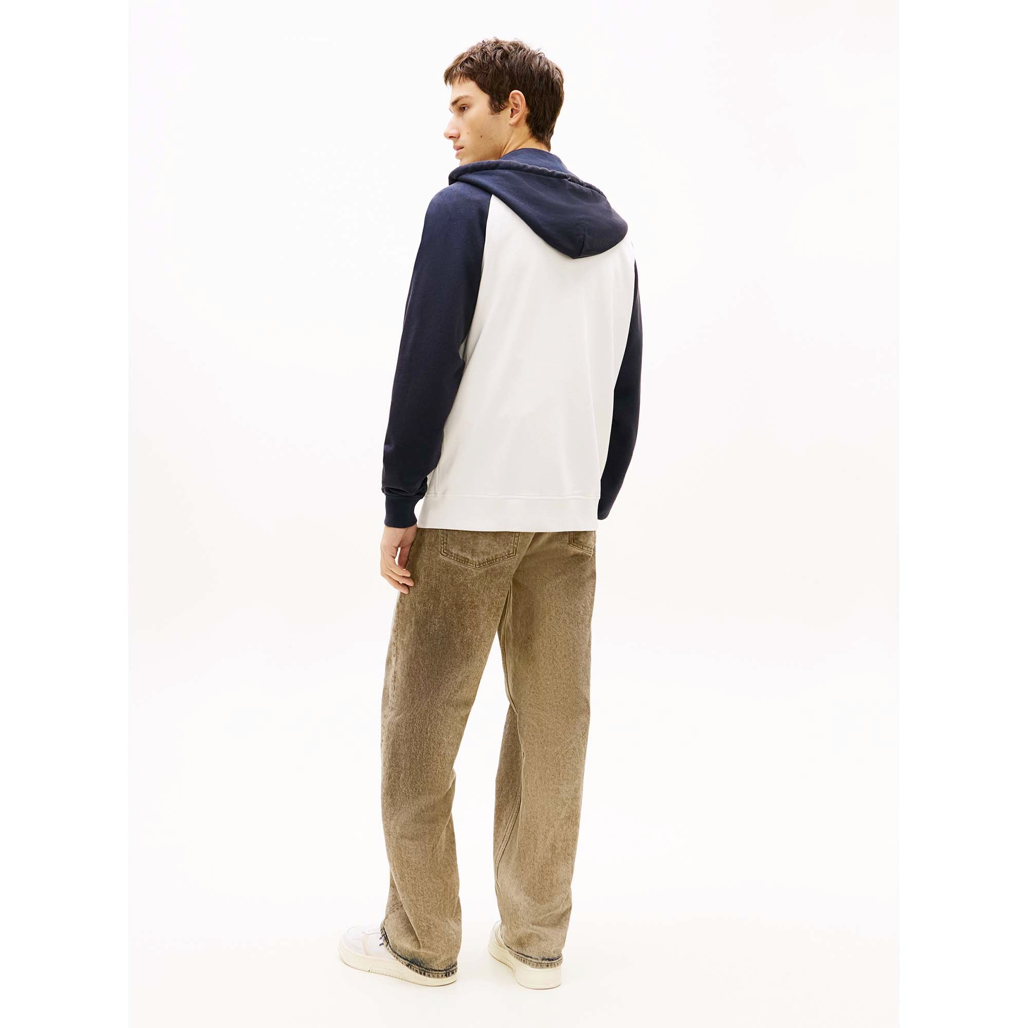 TJM_REG_LA_FZ_HOODIE_DM0DM22692_C1G_Image_3