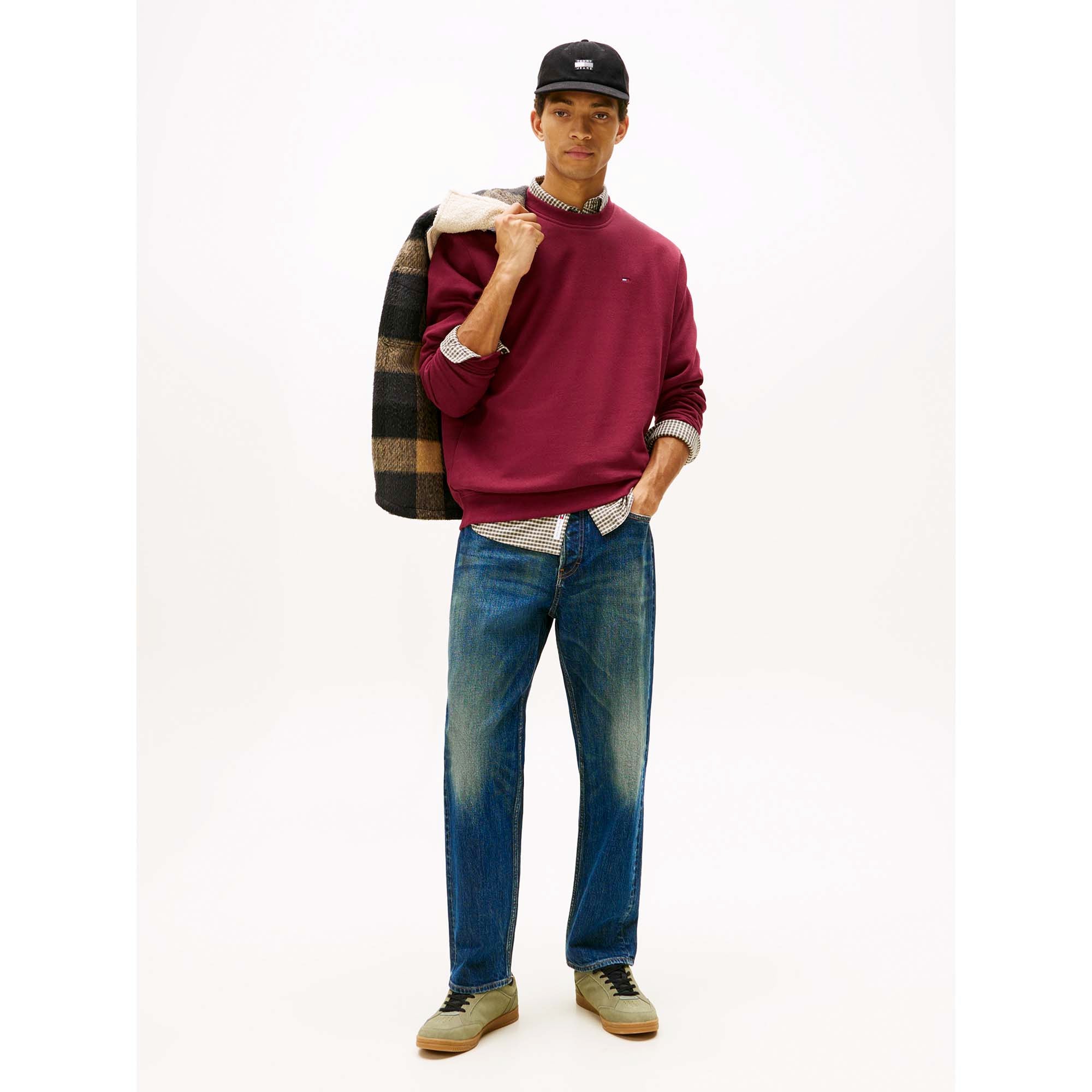 TJM_REG_S_FLAG_CREW_DM0DM20741_XIU_Image_5