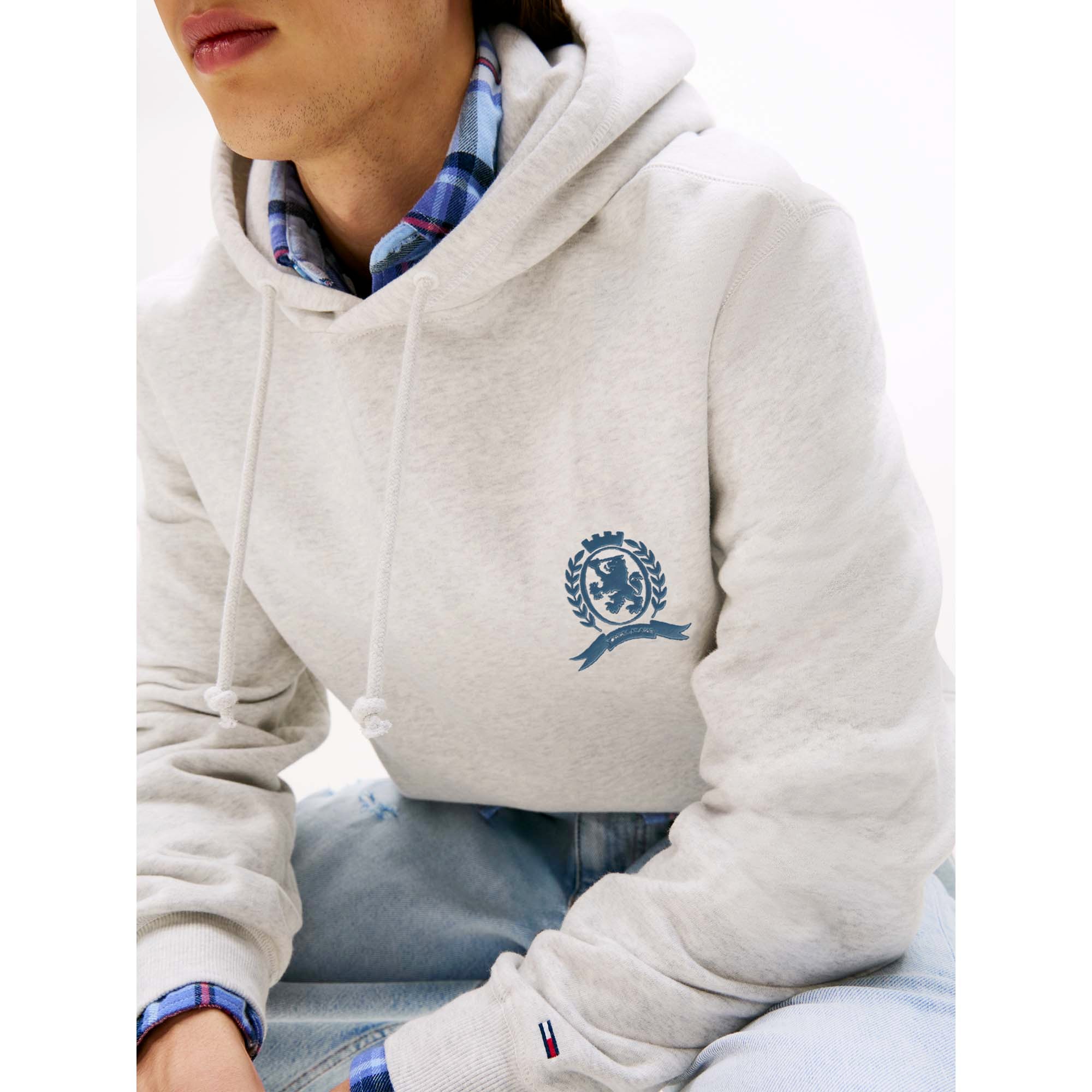 TJM_REG_WASHED_CREST_DM0DM22085_P09_Image_4