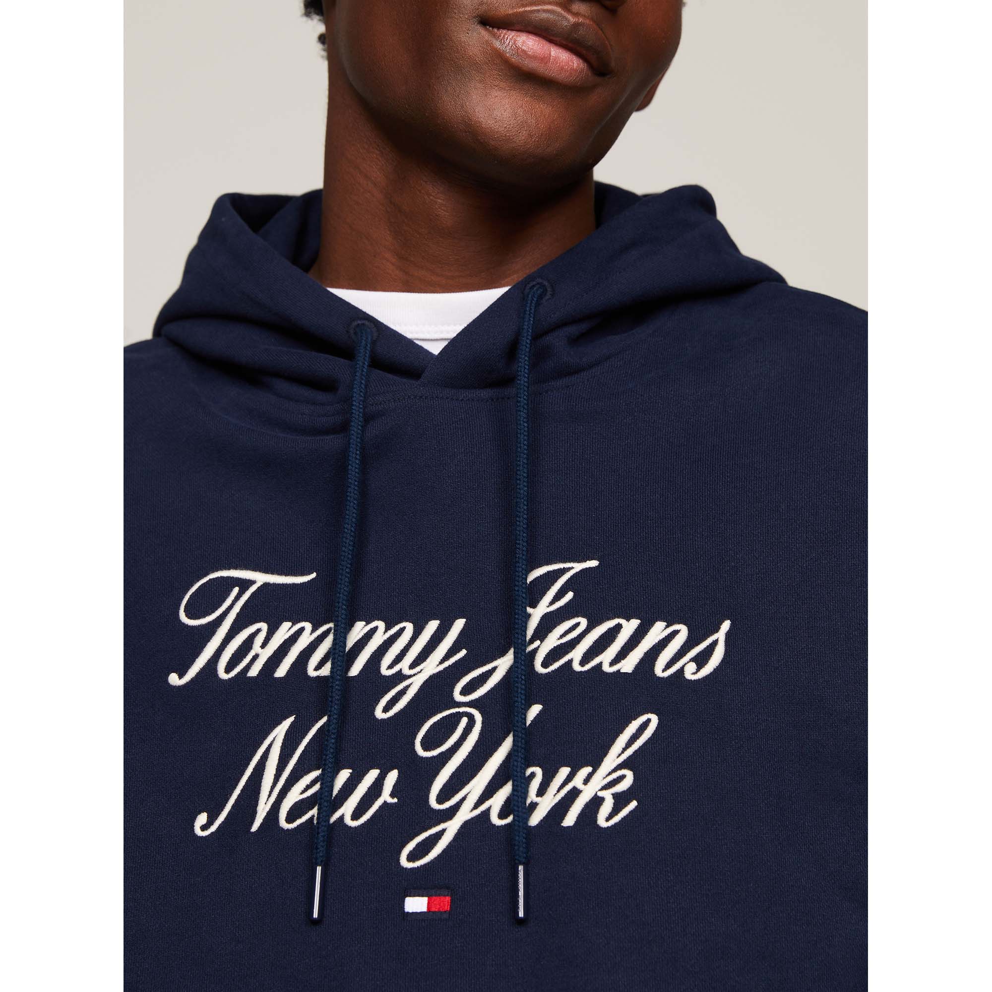 TJM_RLX_LUXE_SERIF_H_DM0DM18620_C1G_Image_3