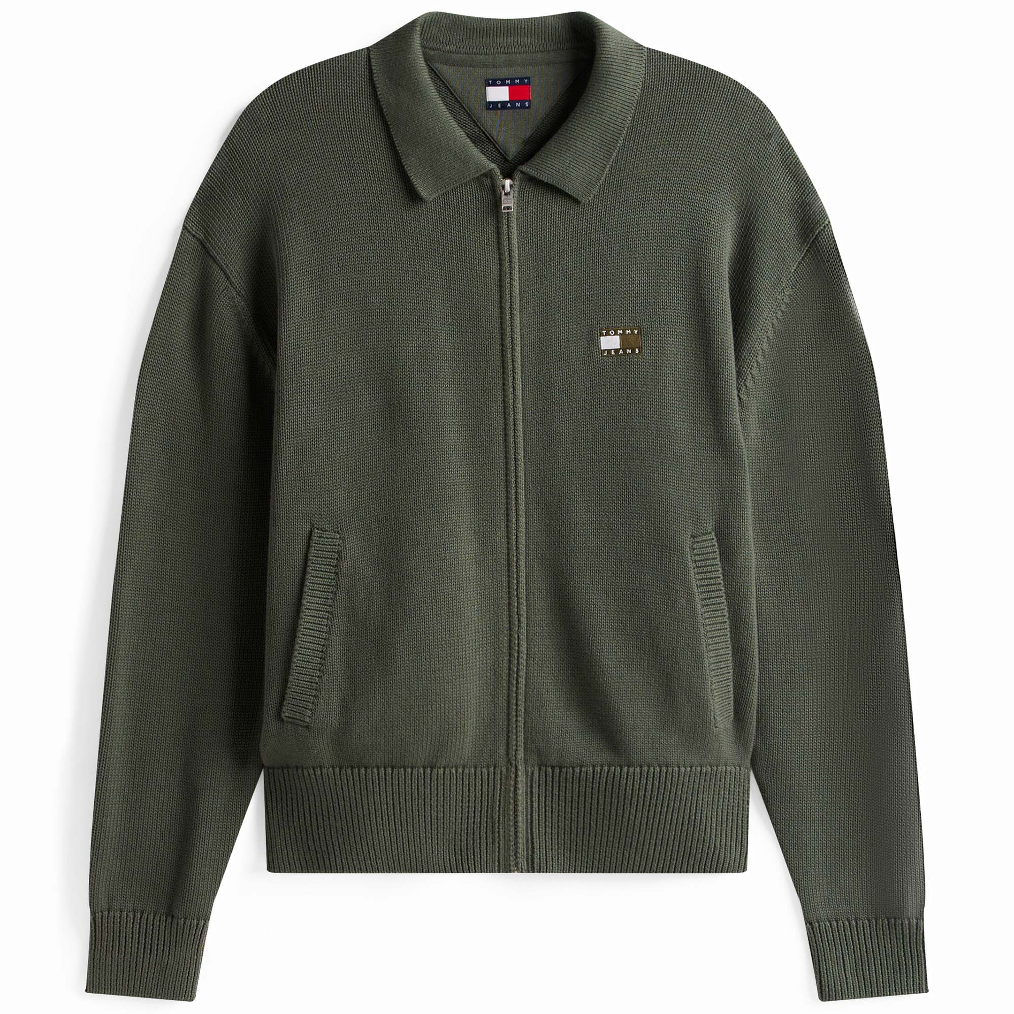 TJM_RLX_TNL_BADGE_FZ_DM0DM22106_MRH_Image_1