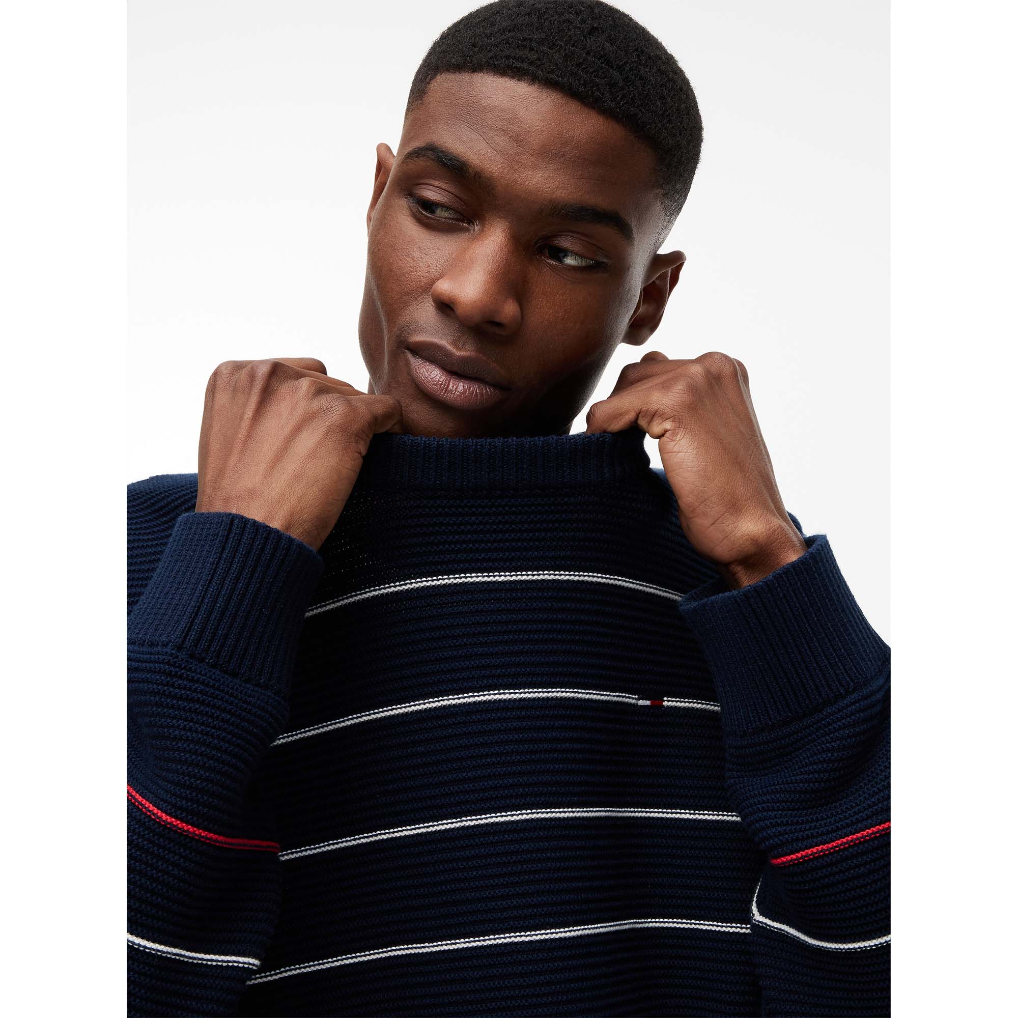 TJM_SLIM_STRIPE_SWEA_DM0DM23384_C1G_Image_5
