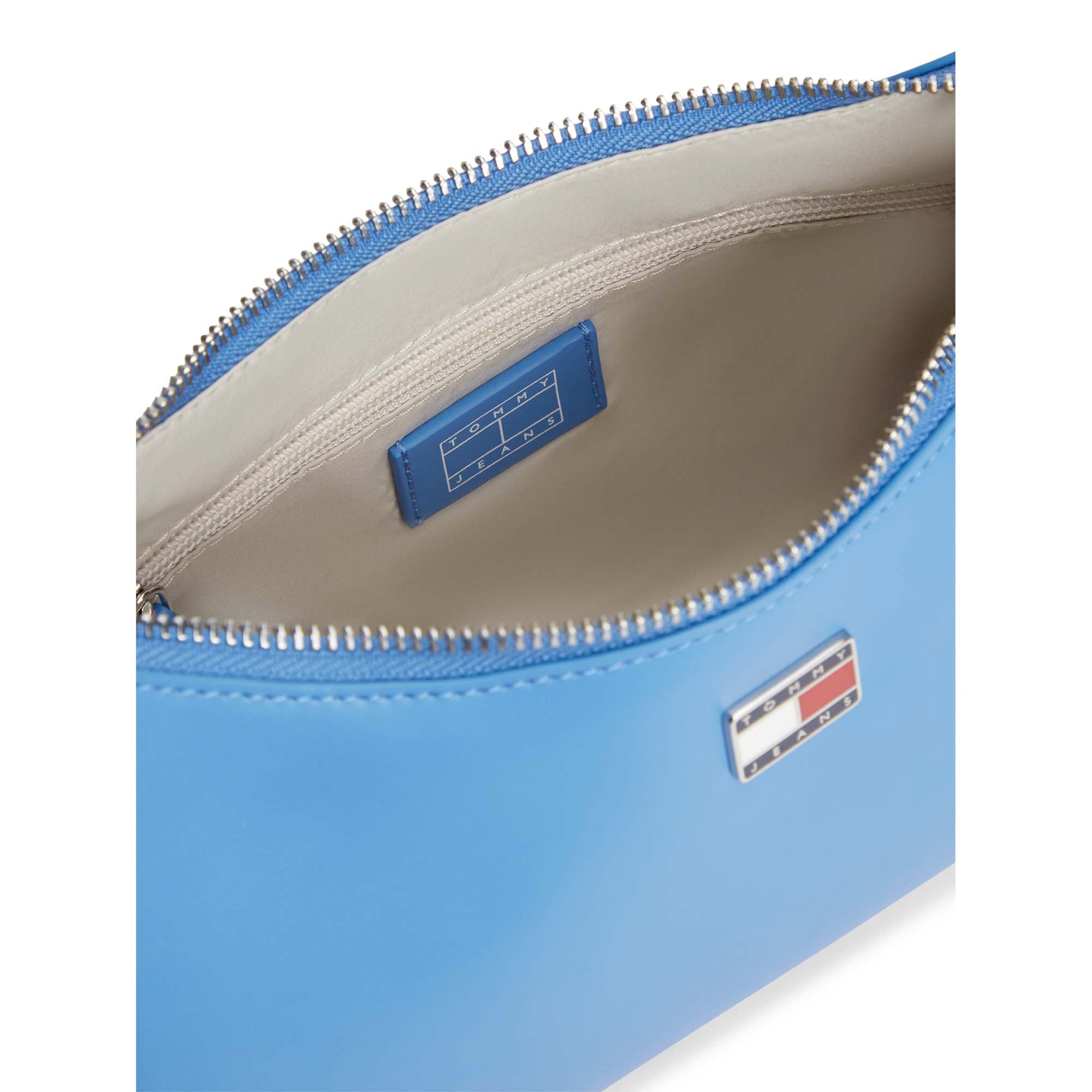 TJW_CITY_CHARM_SHOULDER_BAG_AW0AW18458_C4F_Image_3