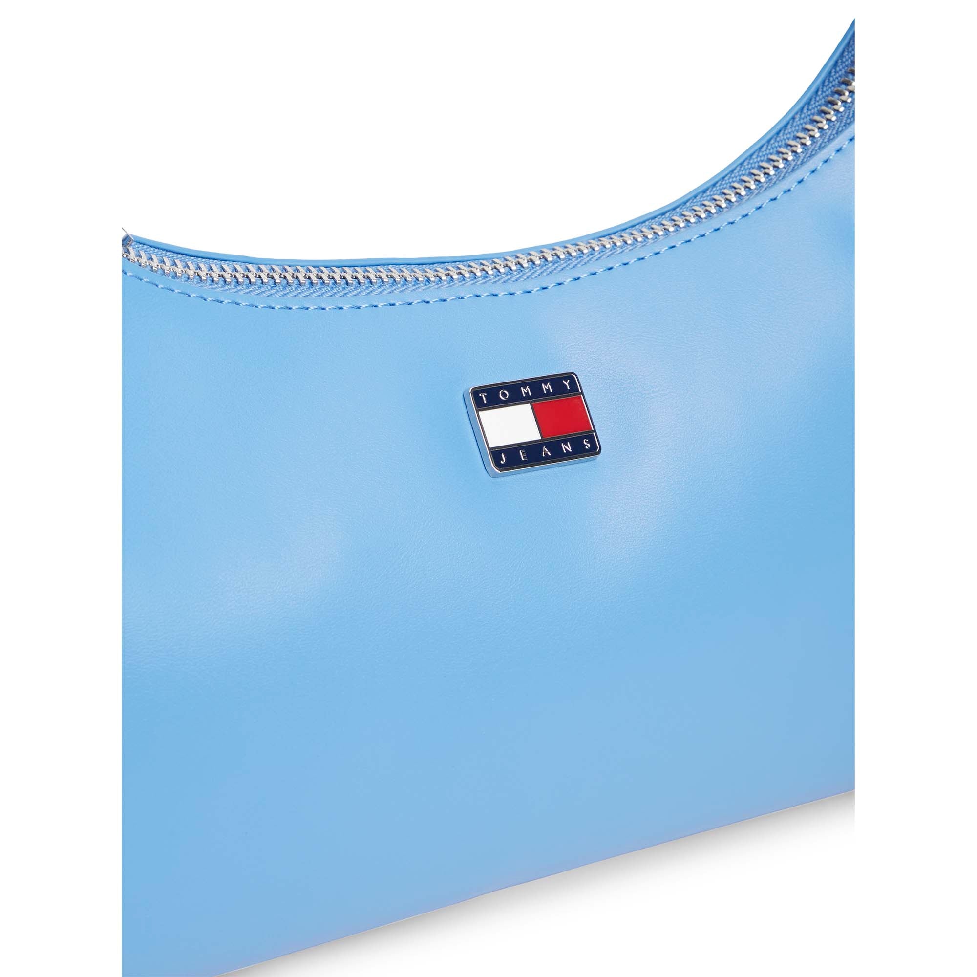 TJW_CITY_CHARM_SHOULDER_BAG_AW0AW18458_C4F_Image_4