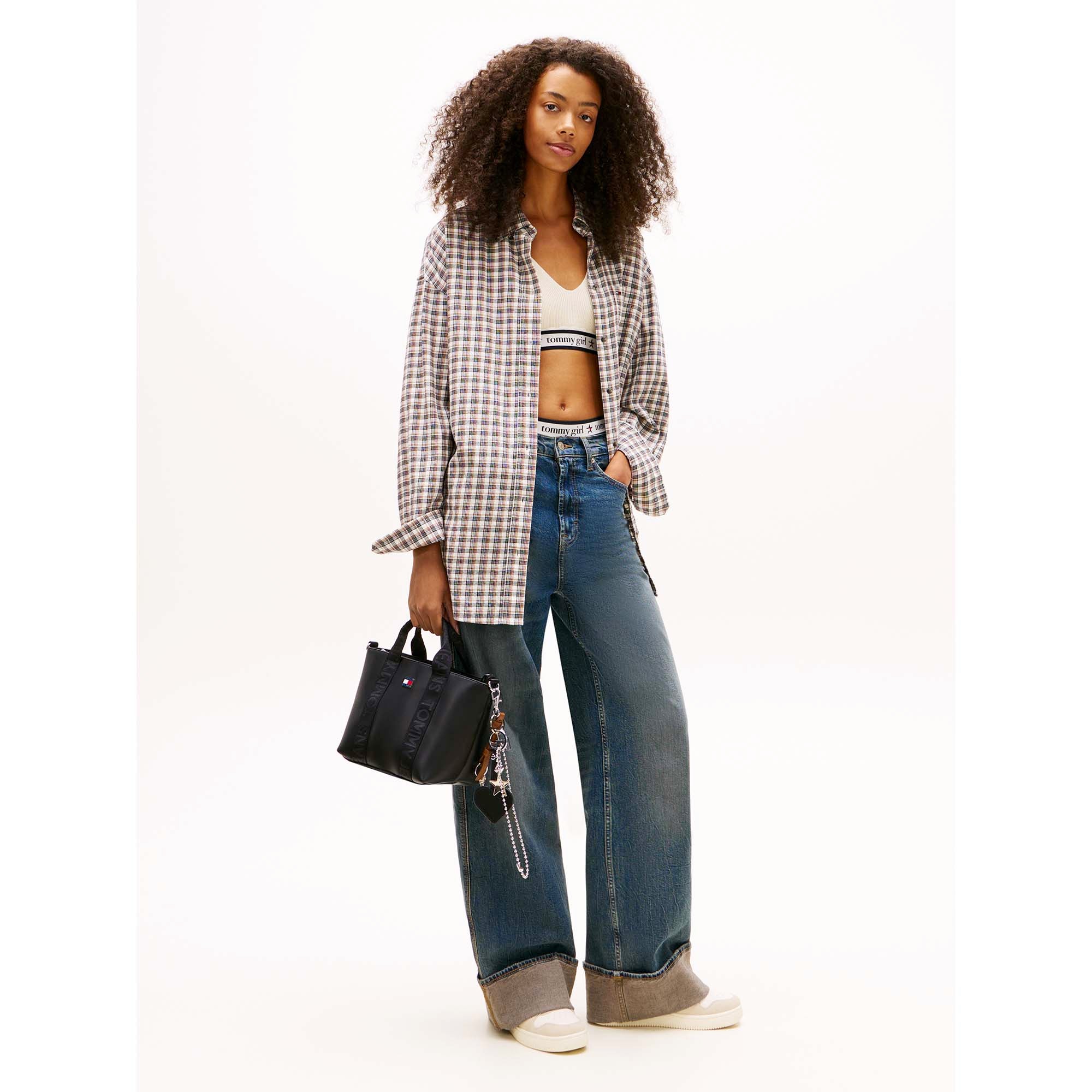 TJW_DAILY_ELEVATED_MINI_TOTE_AW0AW18063_BDS_Image_5
