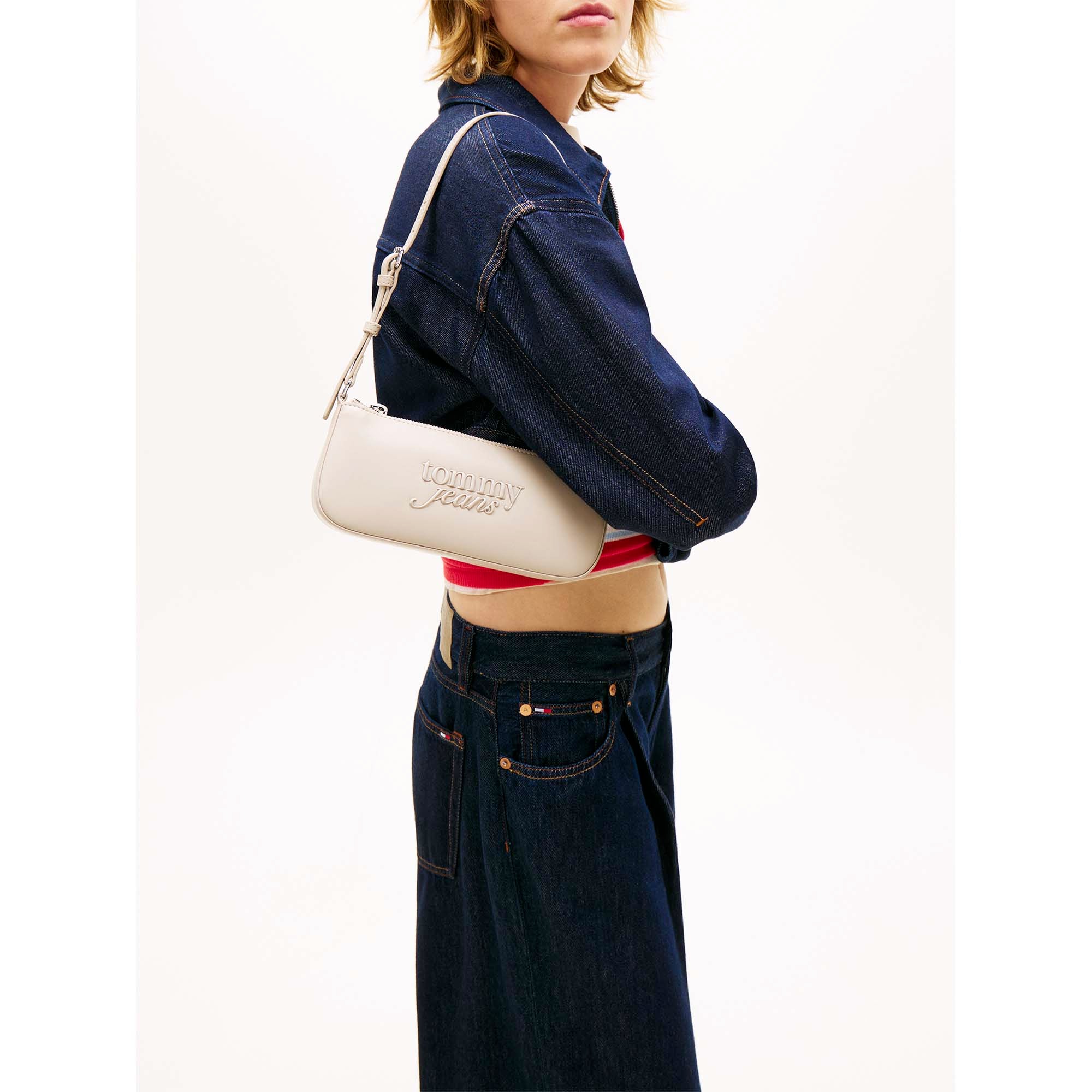 TJW_MUST_SHOULDER_BAG_AW0AW18449_AEP_Image_5