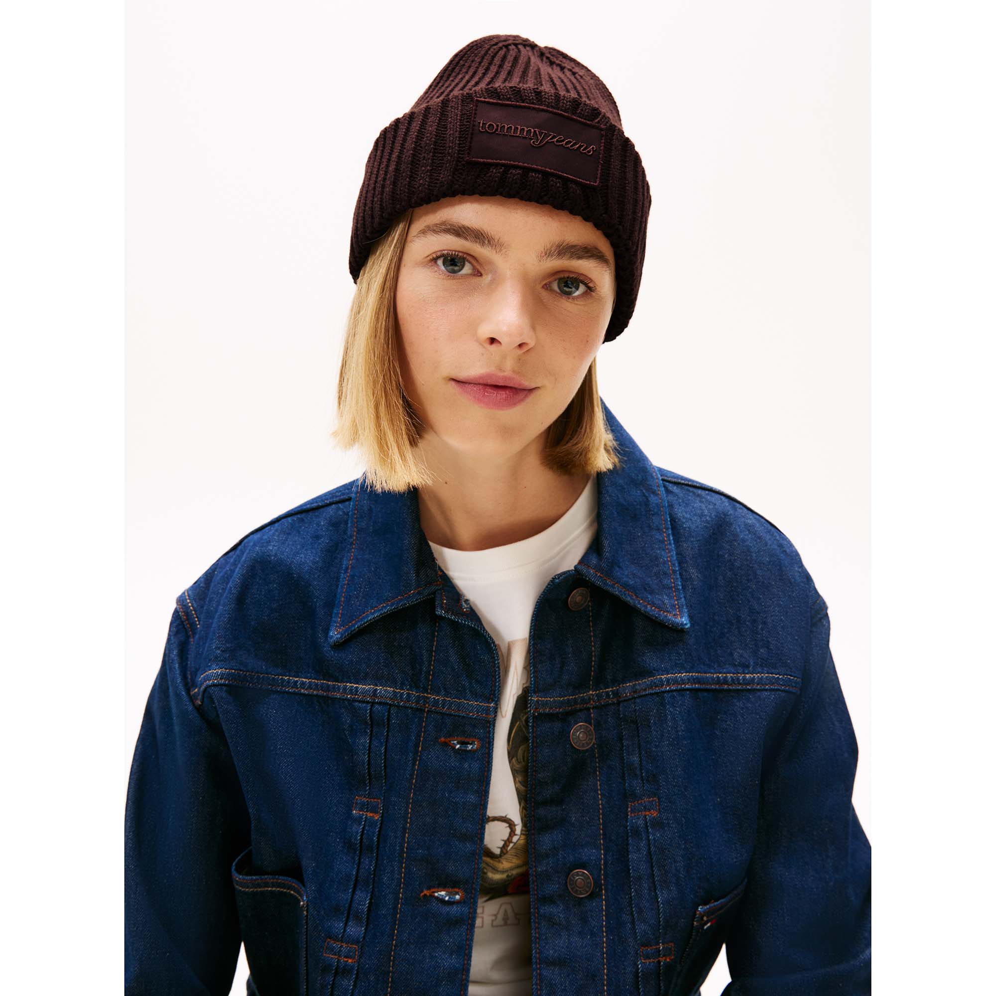 TJW_SCRIPT_BEANIE_AW0AW17909_GS7_Image_4