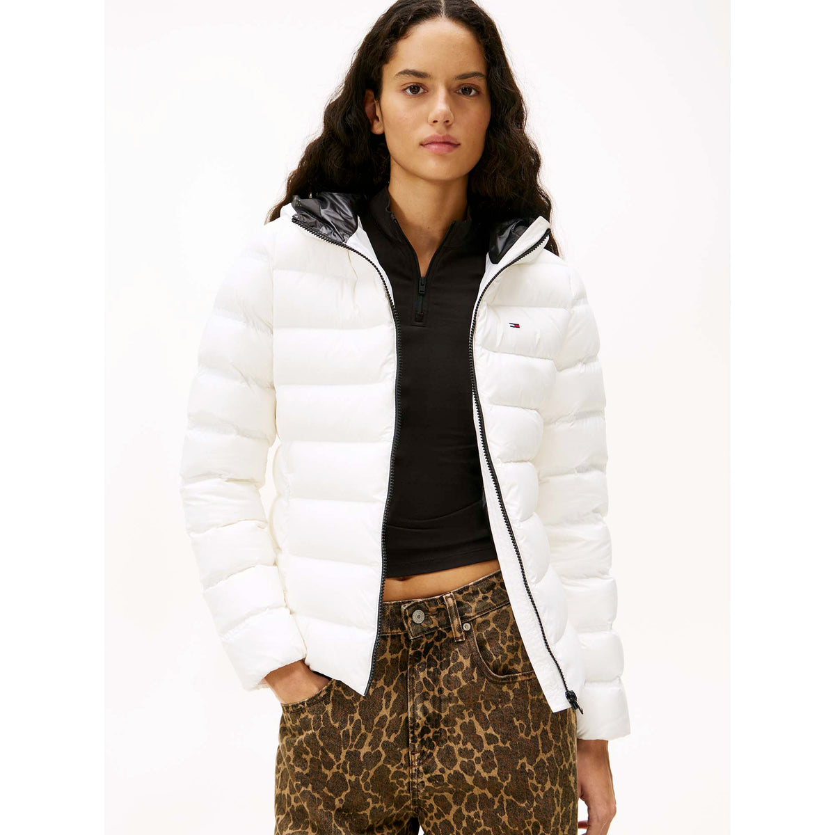 TJW_SLIM_HOOD_PRNT_D_DW0DW21617_YBL_Image_2