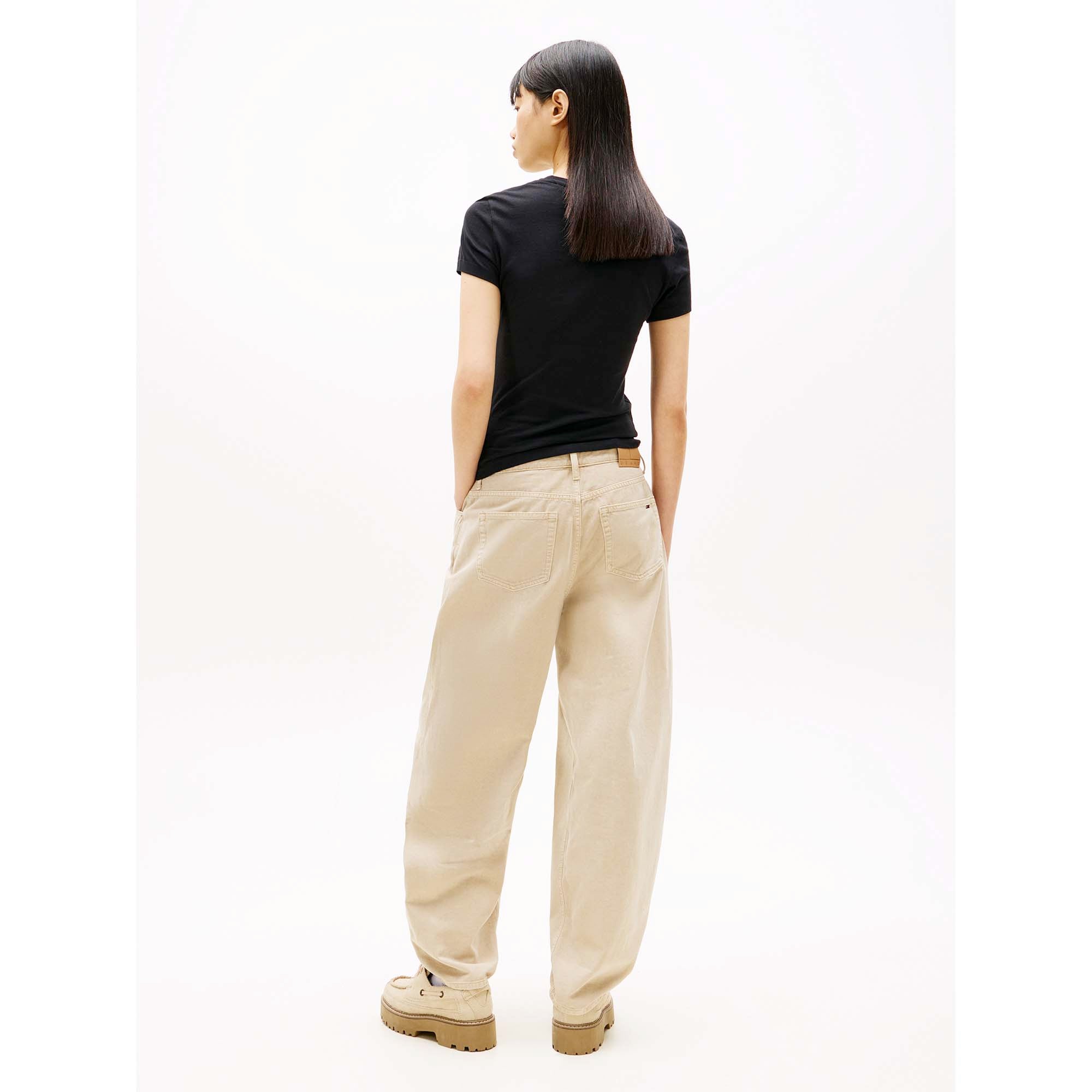 TJW_SLIM_LINEAR_TEE_DW0DW18398_0GK_Image_3