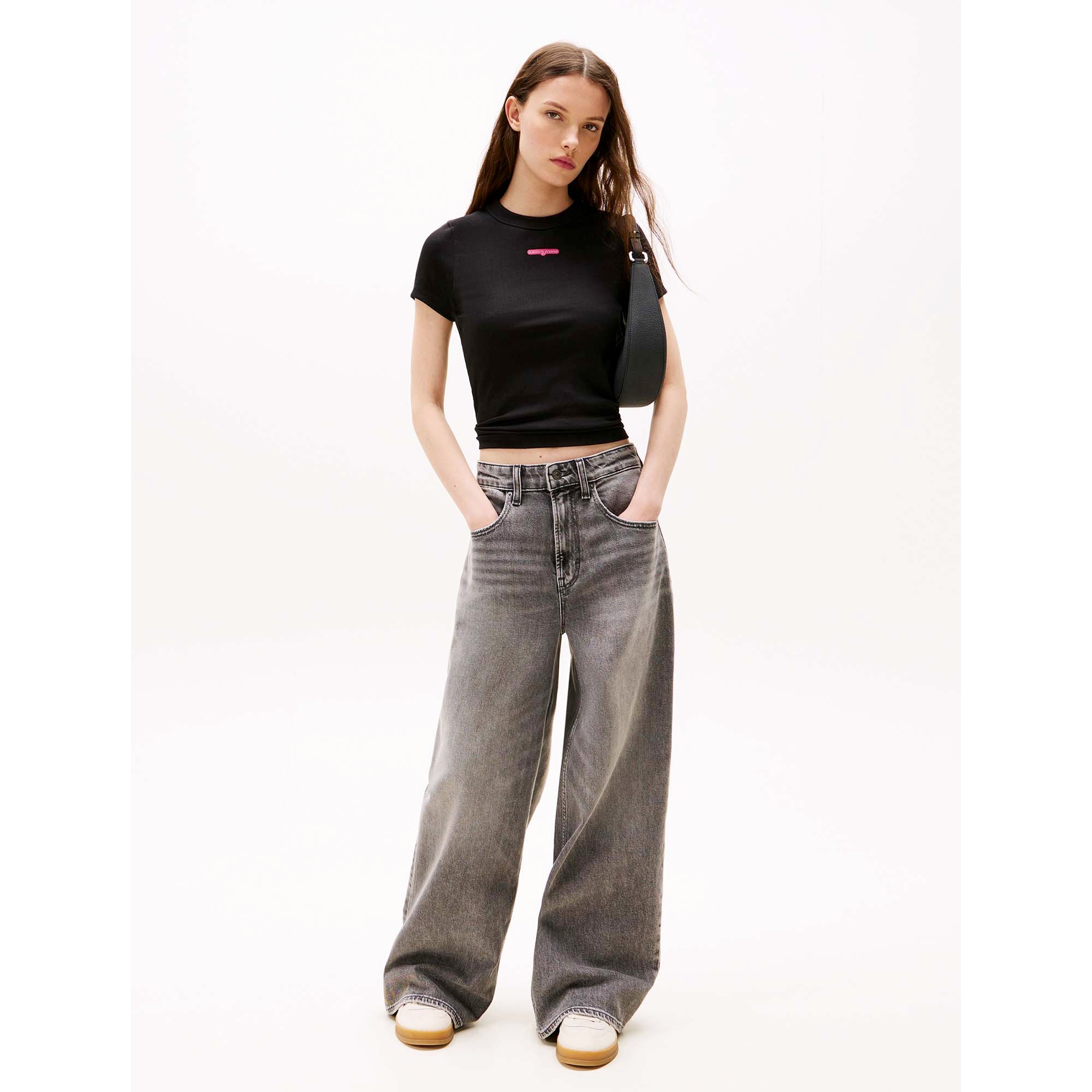 TJW_SLIM_SCRIPT_LABEL_SS_TEE_EXT_DW0DW21402_BDS_Image_4