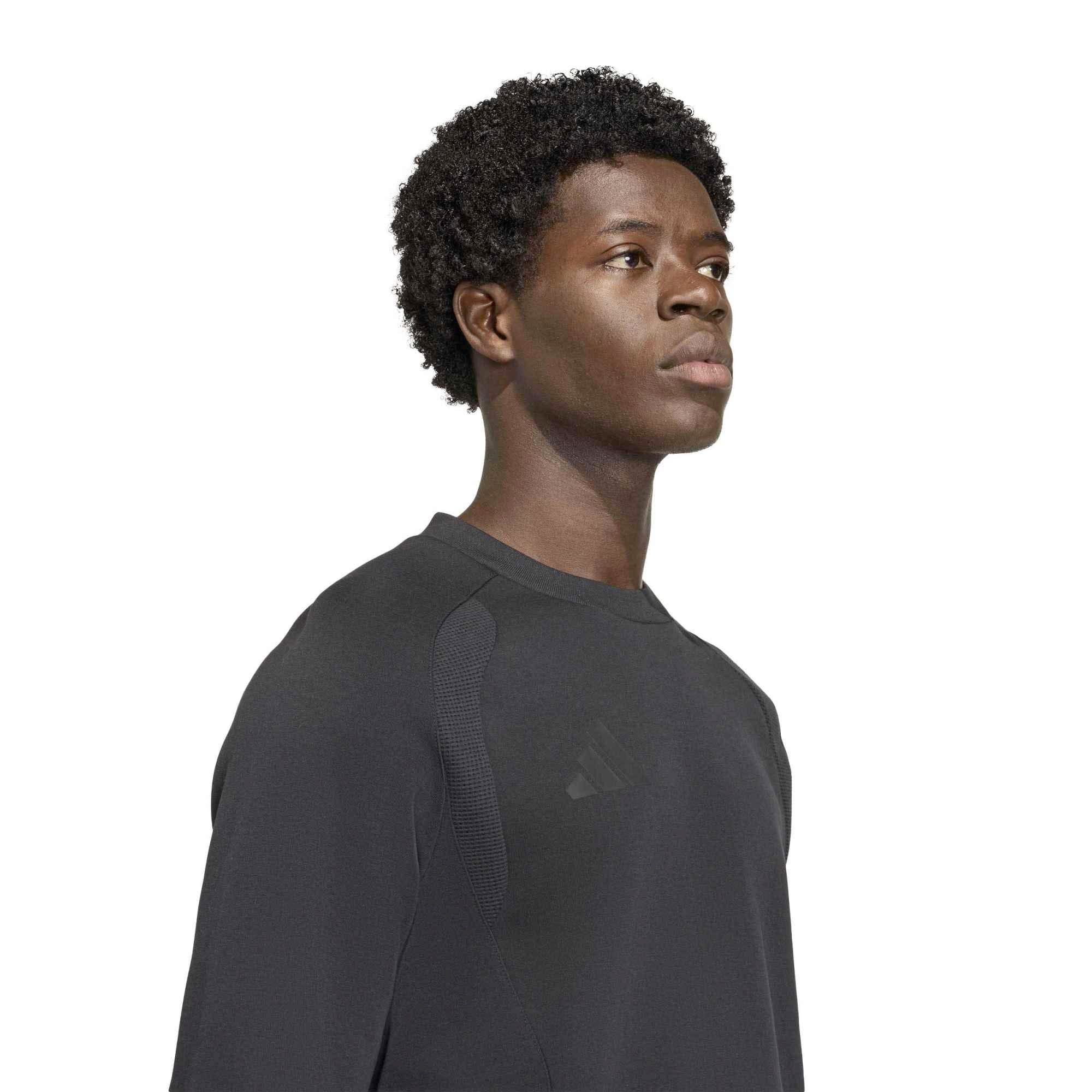 TT_CREW_JM5540_BLACKBL_Image_4