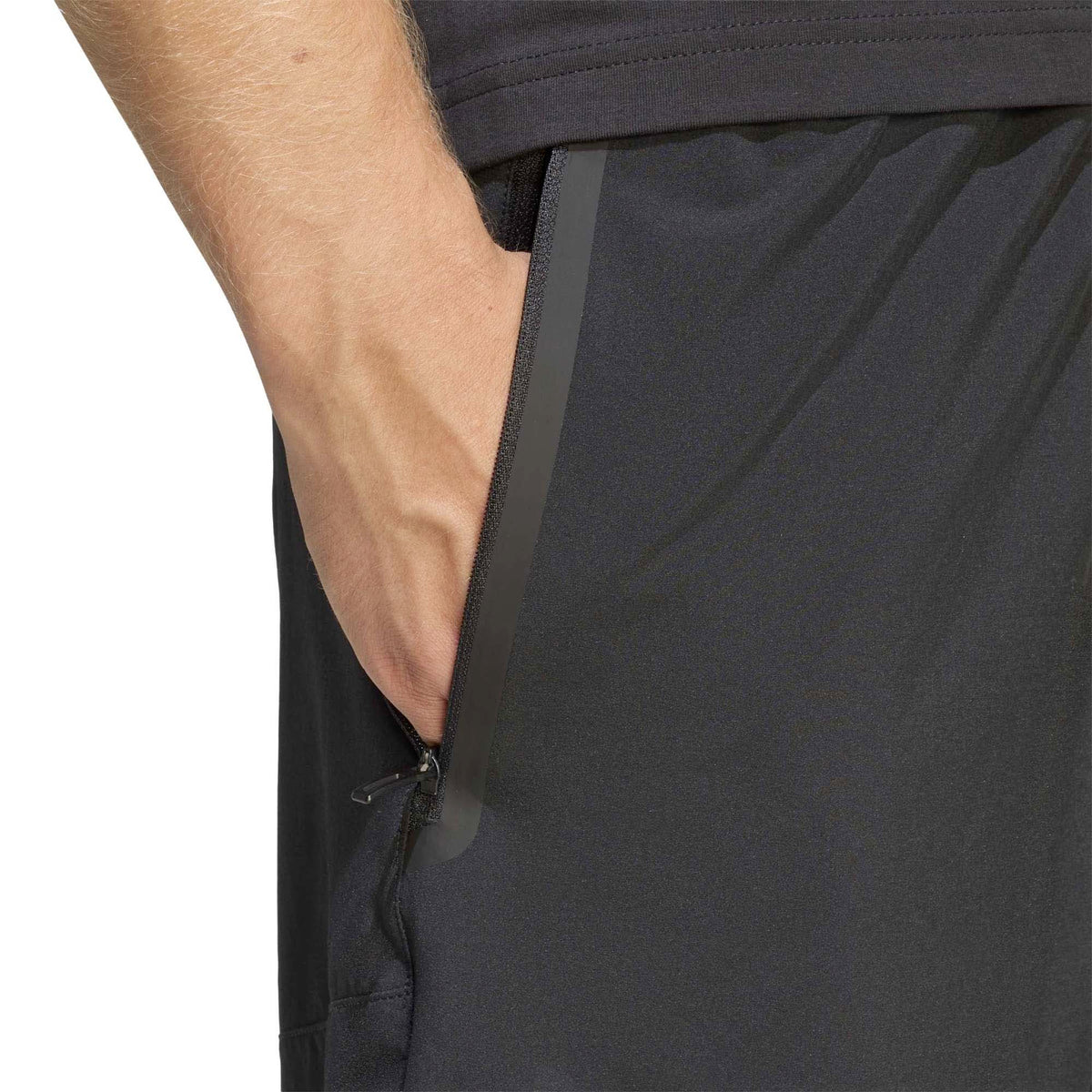 TT_SHORTS_JM5542_BLACKBL_Image_4