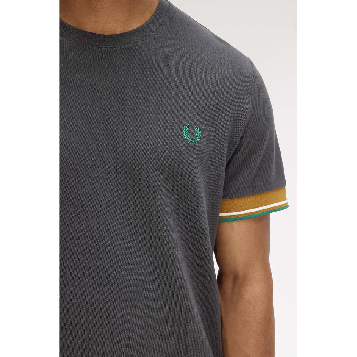 TWIN_TIPPED_CUFF_T-SHIRT_M2396_297_Image_5