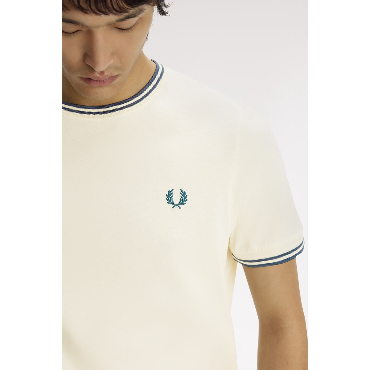 TWIN_TIPPED_T-SHIRT_M1588_79D_Image_4