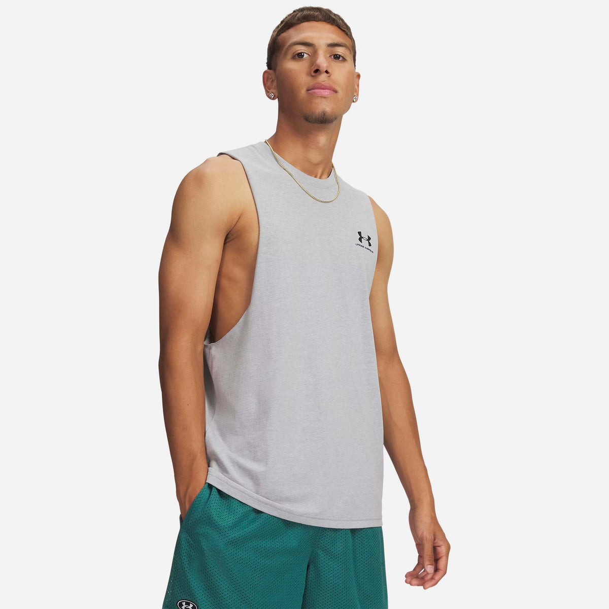 UA_LEFT_CHEST_CUT_OFF_TANK_771329286_035_Image_2