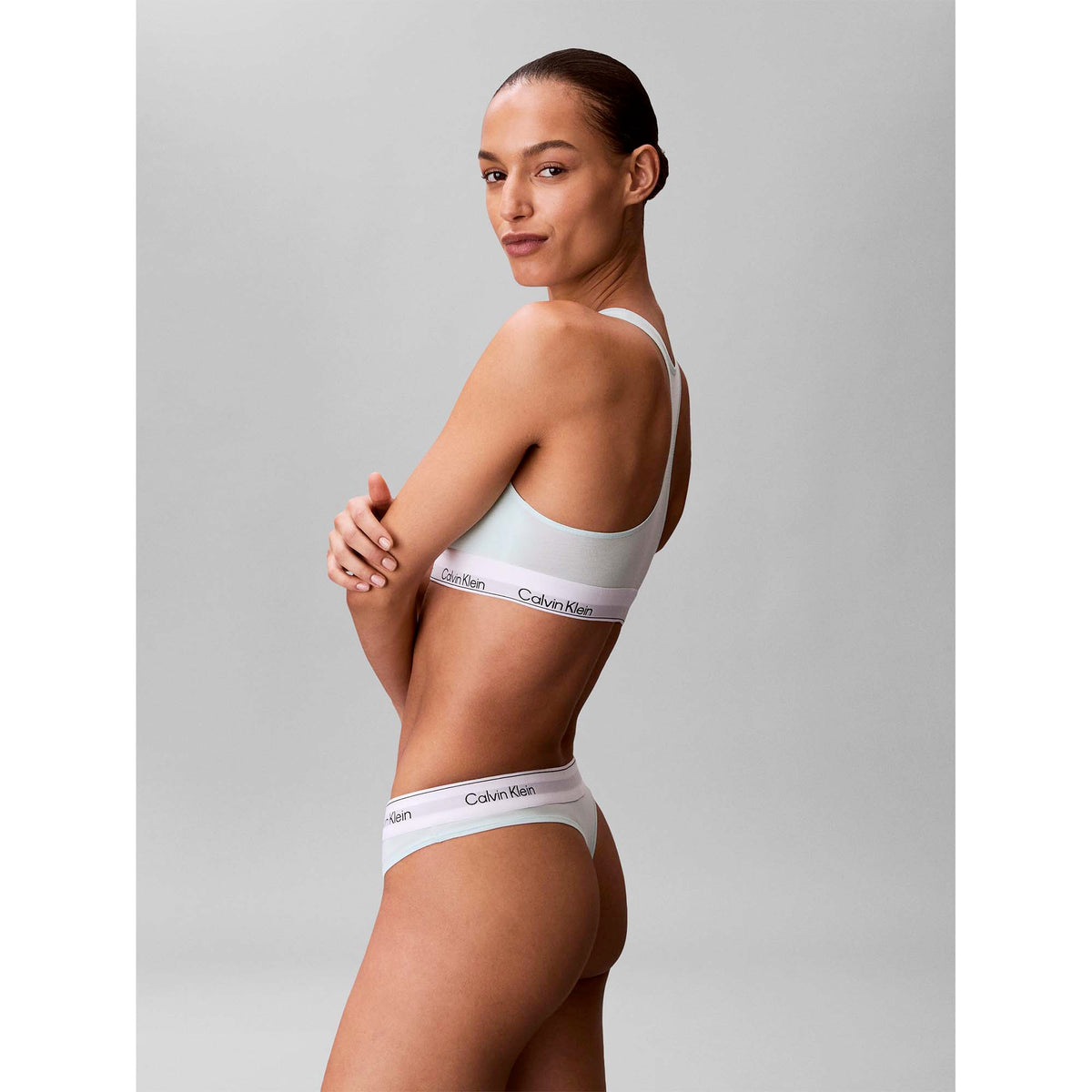 UNLINED_BRALETTE_LV00QF8493_3Q5_Image_4