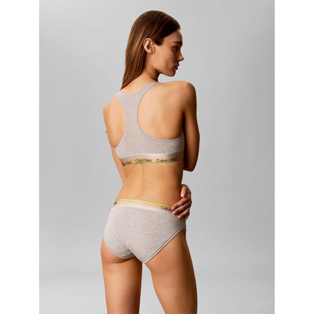 UNLINED_BRALETTE_LV00QF8857_P7A_Image_3