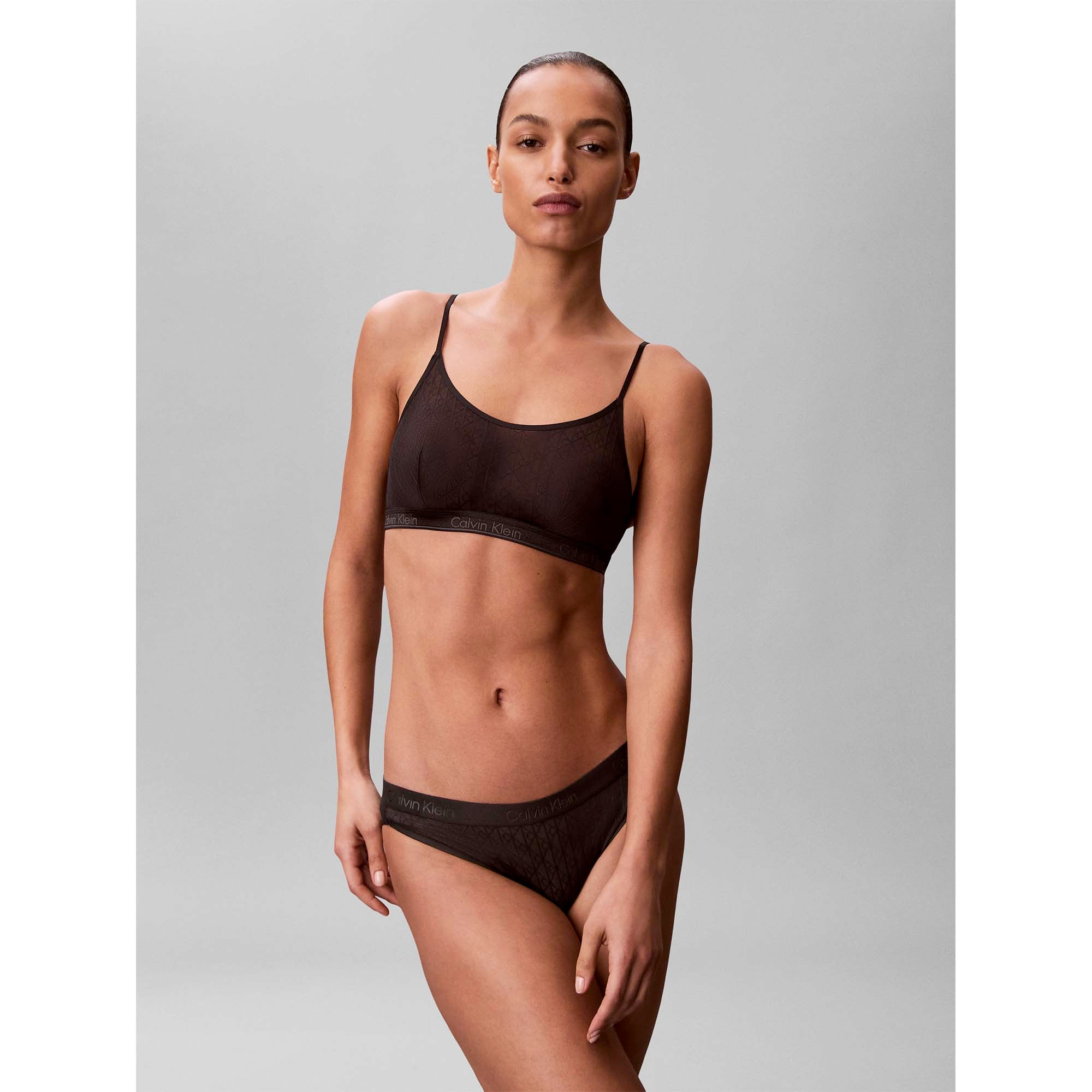 UNLINED_BRALETTE_LV00QF8871_UB1_Image_2