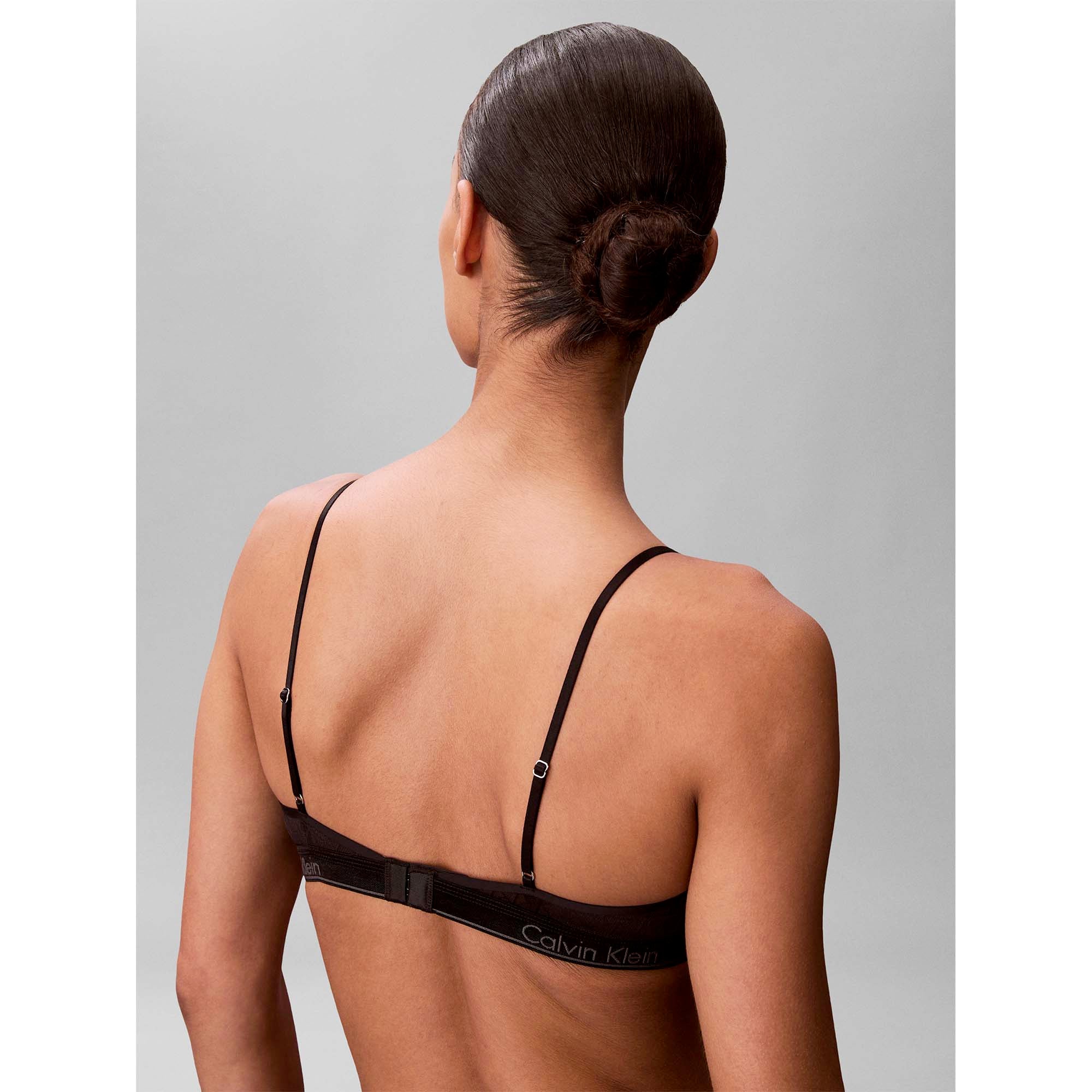 UNLINED_BRALETTE_LV00QF8871_UB1_Image_4