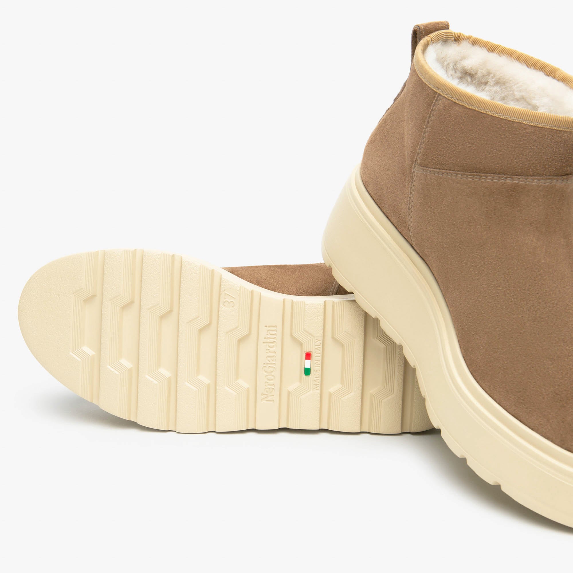 VELOUR_EVA_GORGA_PANNA_BA_I514905D_442_Image_4