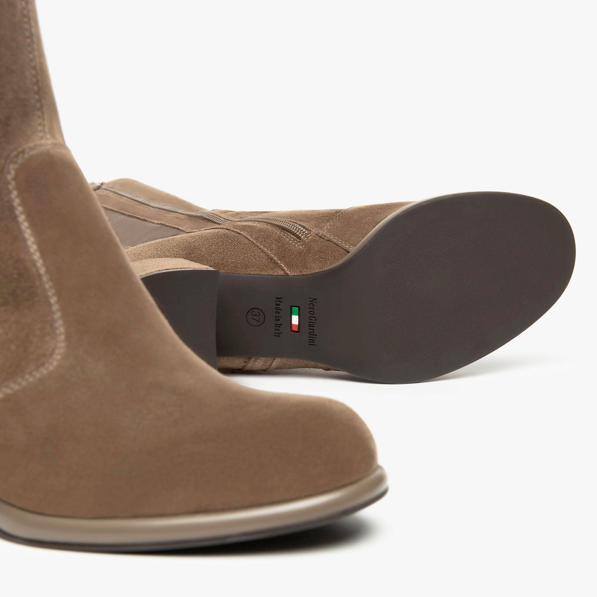 VELOUR_SPAGO_TALCANTARA_SPAGO_7_TPU_ROMANA_PLATO_I514312D_427_Image_4