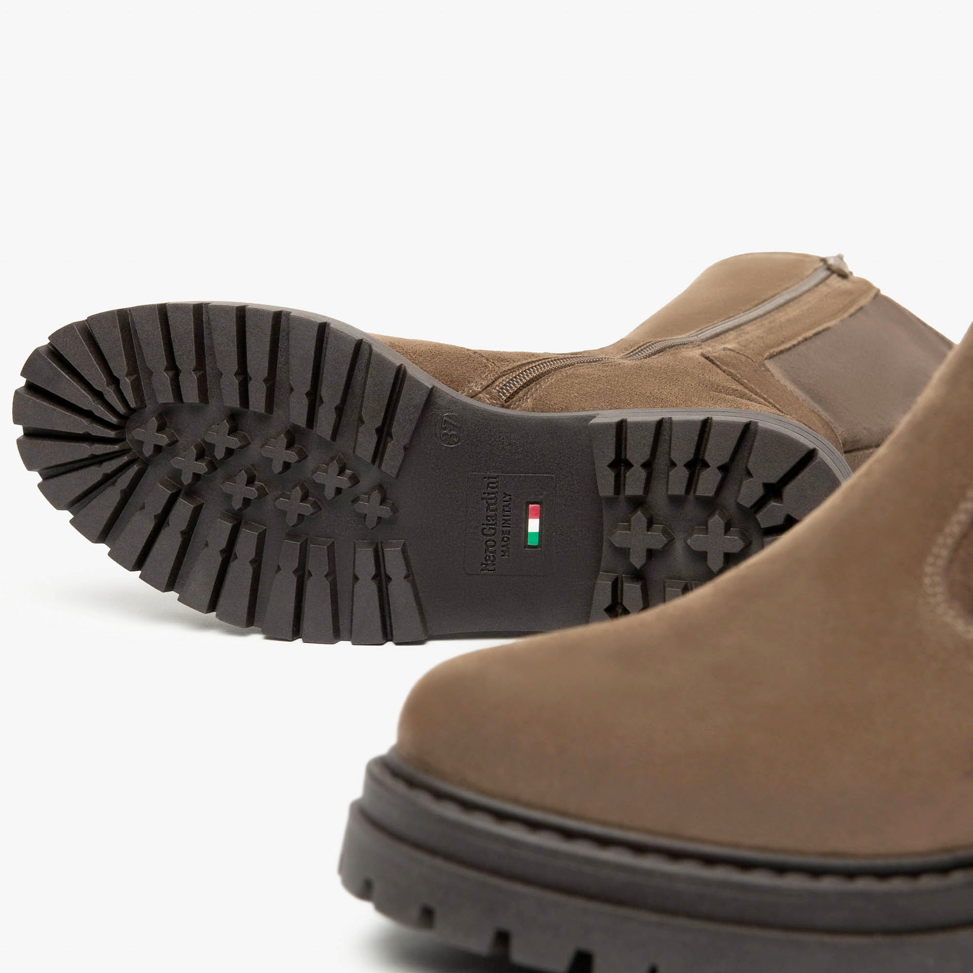 VELOUR_SPAGO_TALCANTARA_SPAGO_7_TR_FOLGARIA_9120_I514843D_427_Image_4