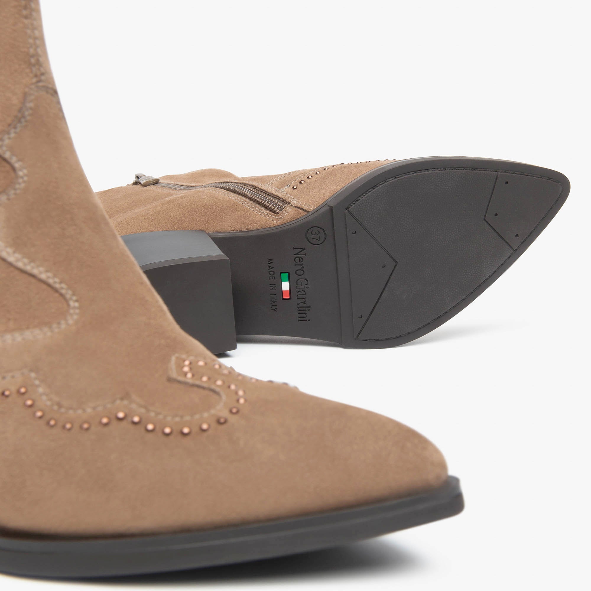 VELOUR_TPU_BADIA_I513912D_442_Image_4