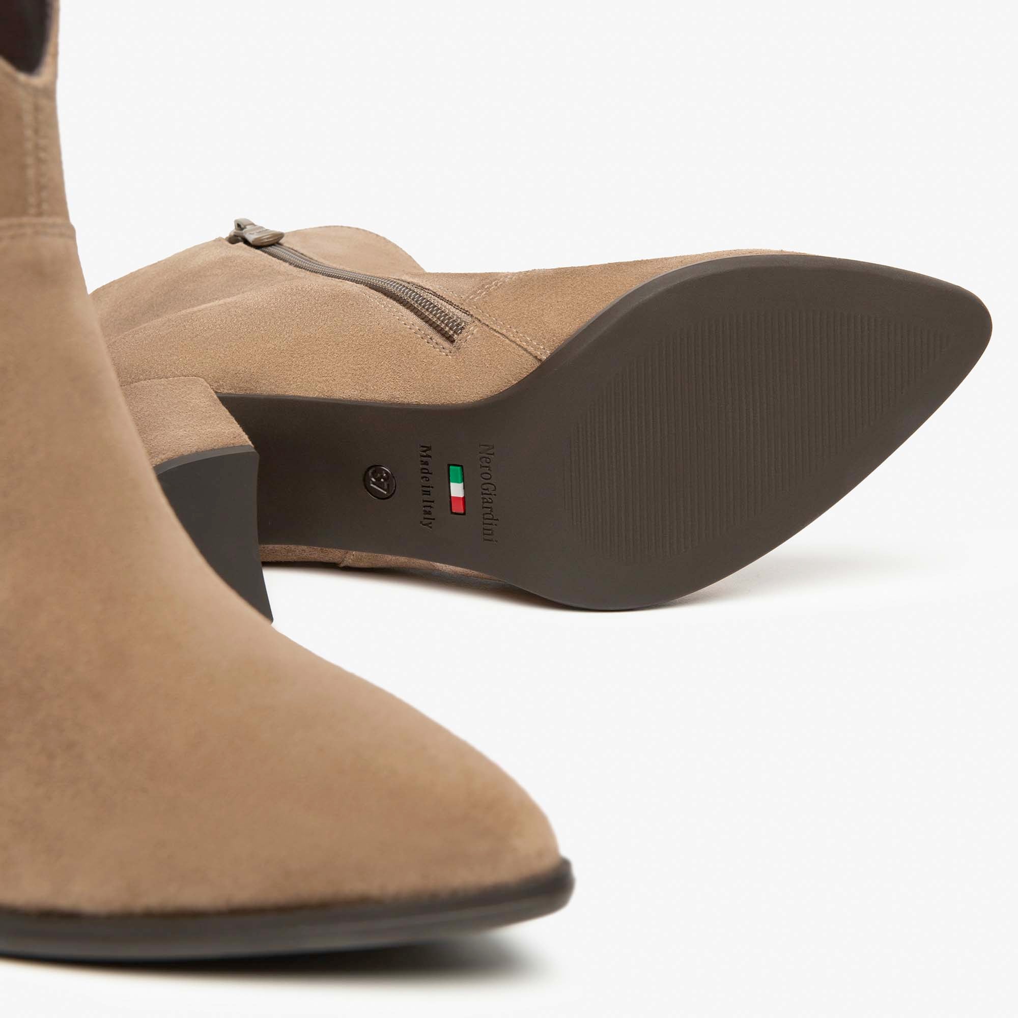 VELOUR_TPU_DUNI_I514342D_442_Image_4