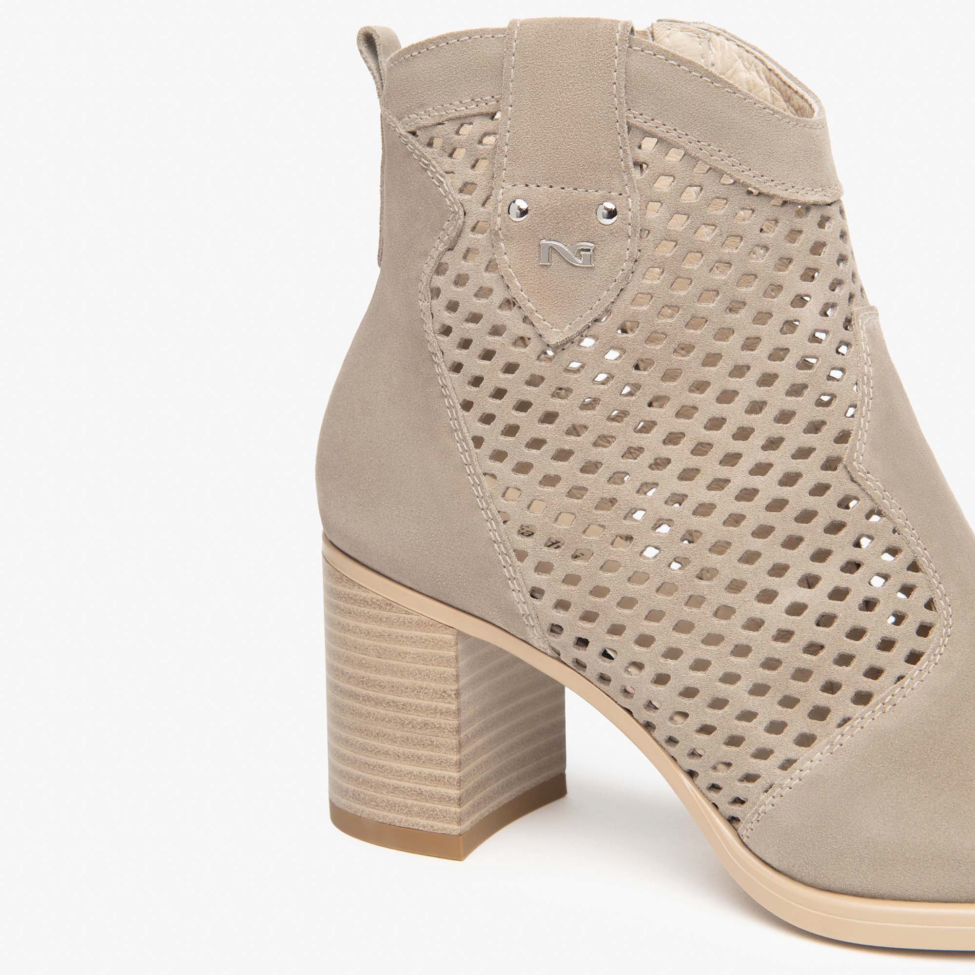 VELOUR_VELOUR_TR_CAPUA_BEIGE_E615110D_451_Image_3