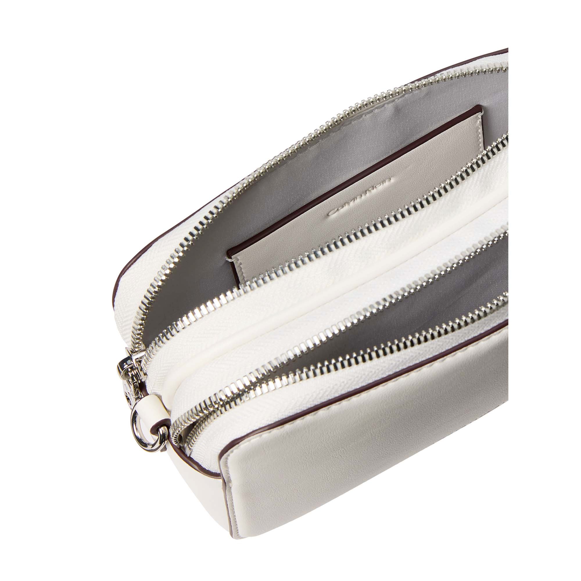 WEBBING_DOUBLE_STRAP_CAMERA_BAG_LV04F3165G_4LX_Image_3