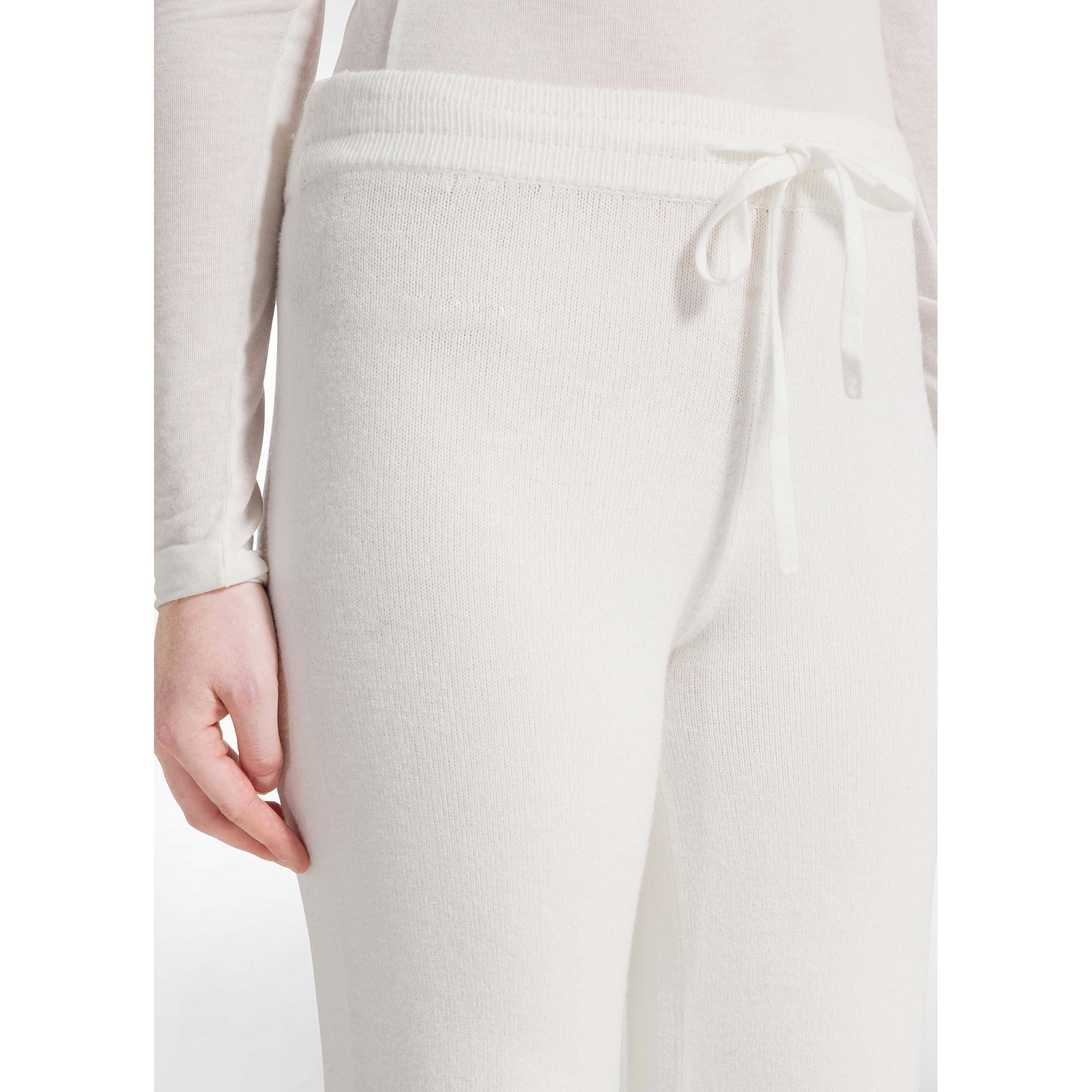 WIDE_LEG_KNITTED_PANTS_A00715_18001_Image_5