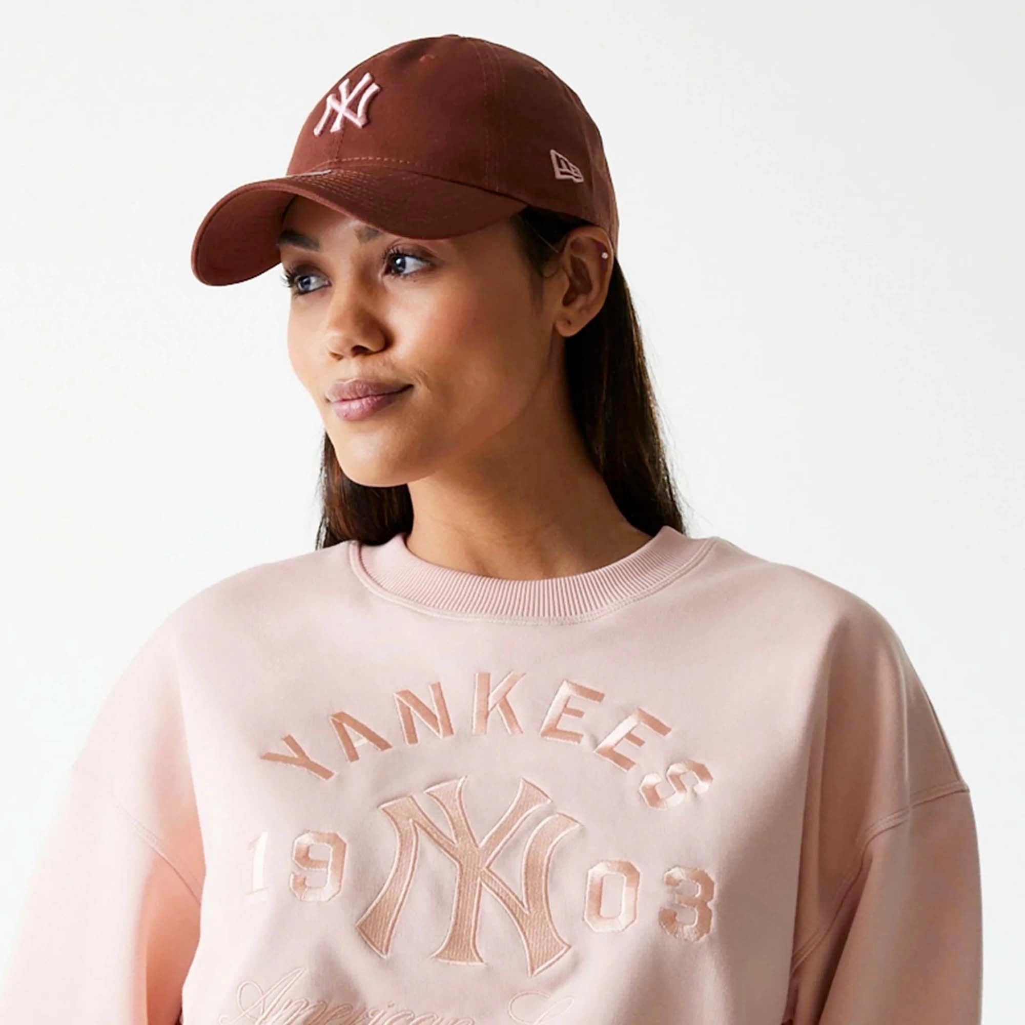 WMNS_MLB_TONAL_GRPHC_OS_CREW_NEYYAN_PRS_60684435_680_Image_3