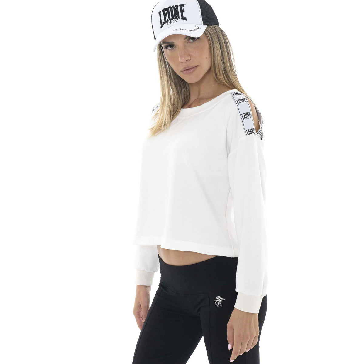 WOMAN_CREWNECK_BLACKWHITE_W6561T10I00_00_Image_5