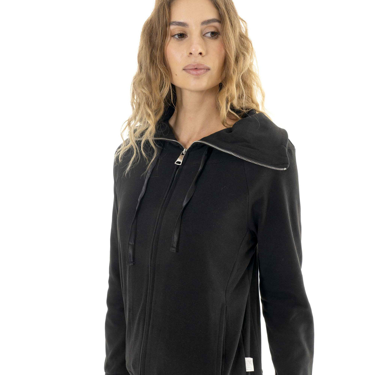 WOMAN_HOODY_FULL_ZIP_RELAXED_W6169T9I00_09_Image_3