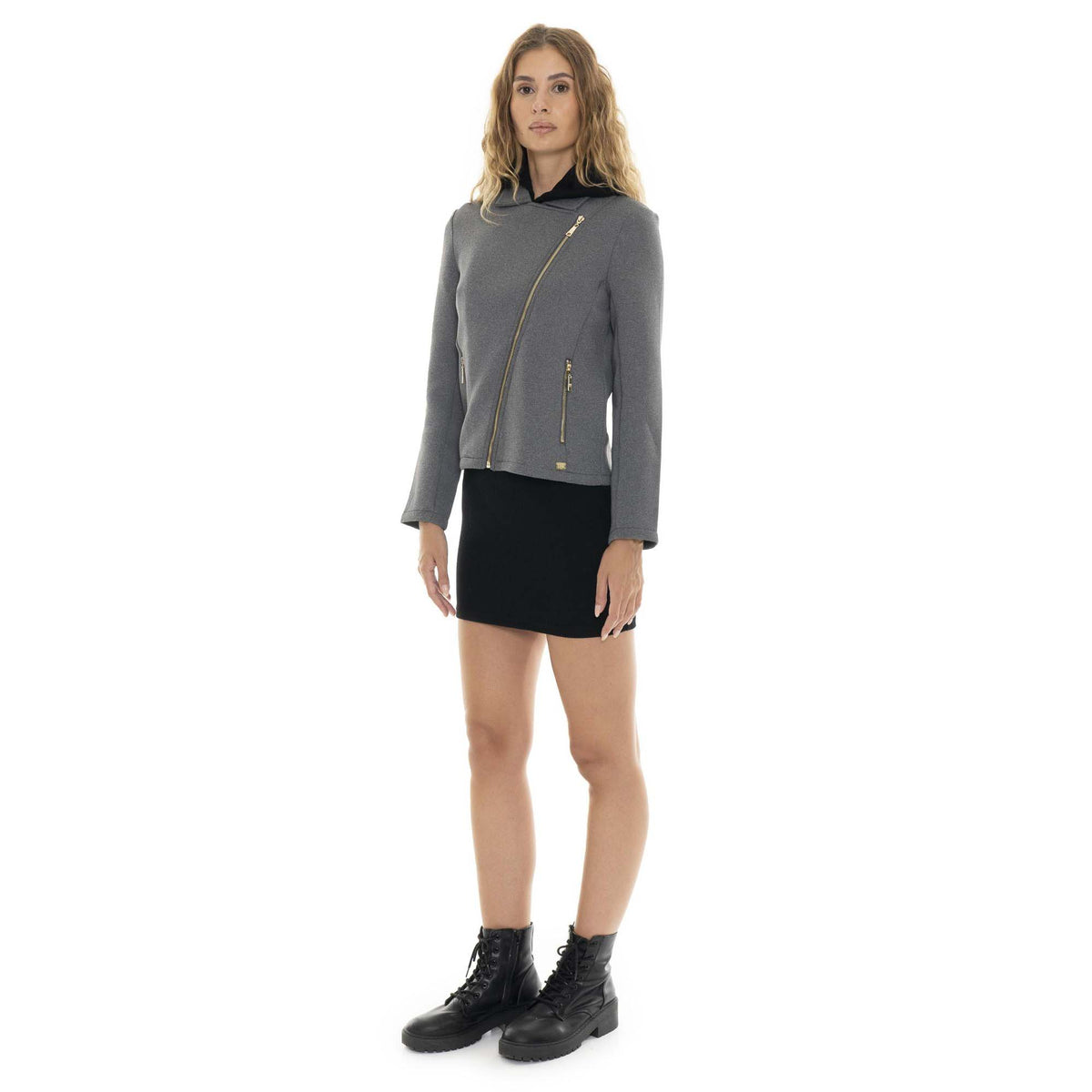WOMAN_NEOPRENE_JACKETS_GOLD_STUDS_W6852J11N09_08_Image_2