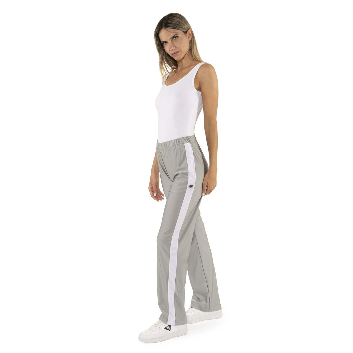 WOMAN_PANTS_OUTDOORS_W6574P10N00_194_Image_2