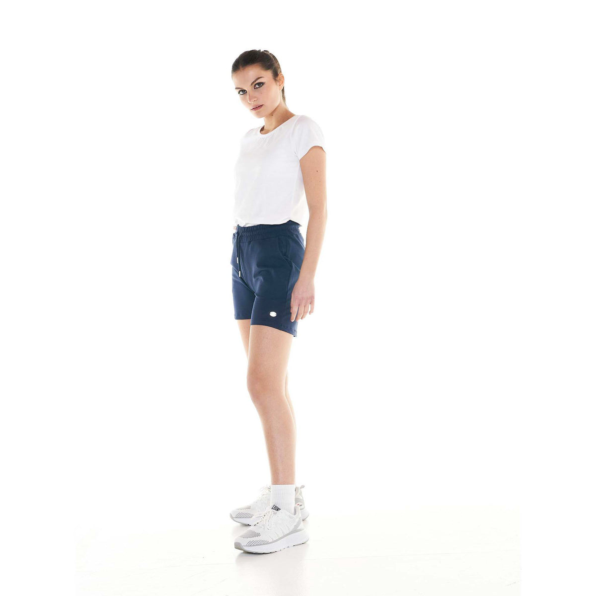 WOMAN_SHORTS_BASIC_W4707B6F13_10_Image_3
