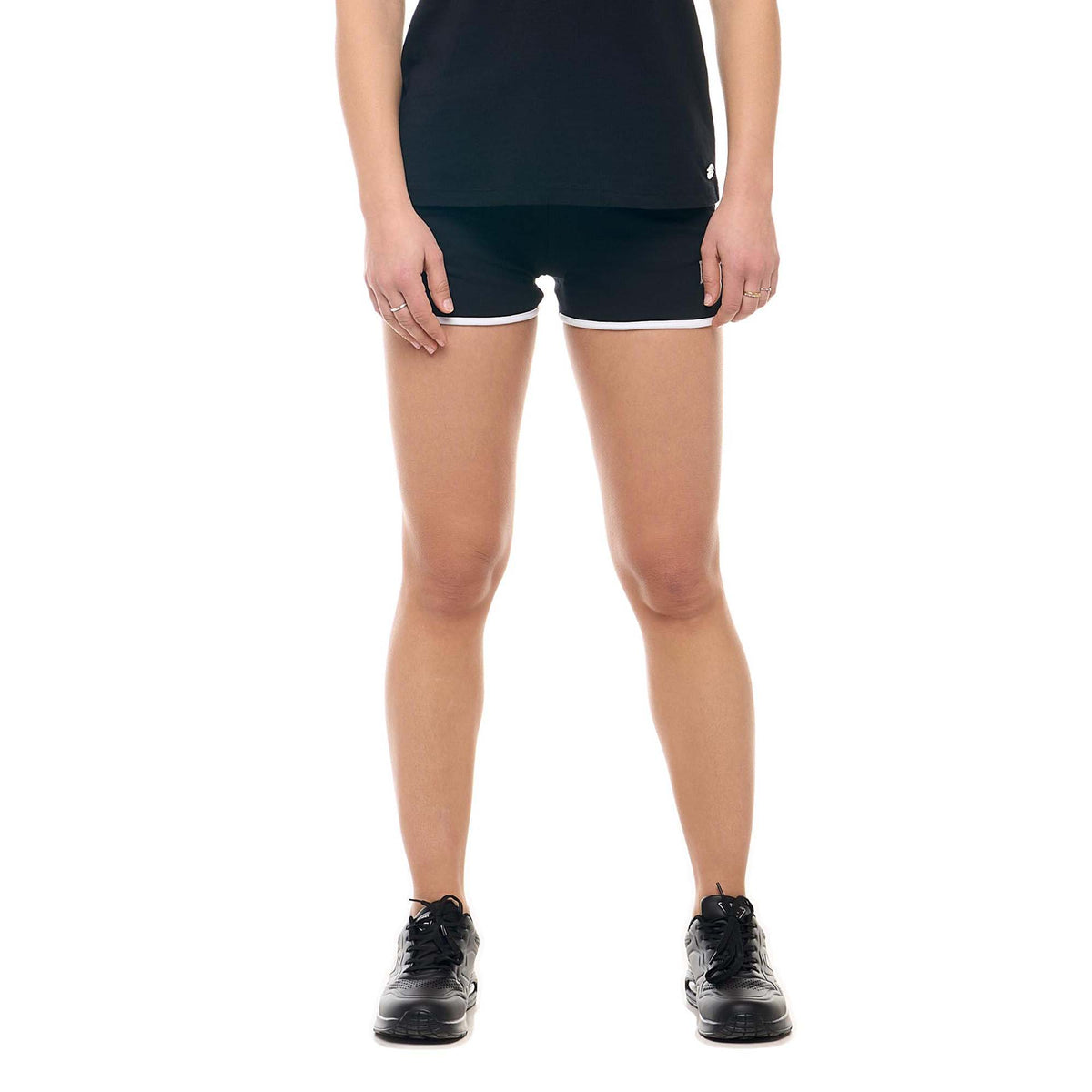 WOMAN_SHORT_NEW_BASIC_W5716B8F13_09_Image_1