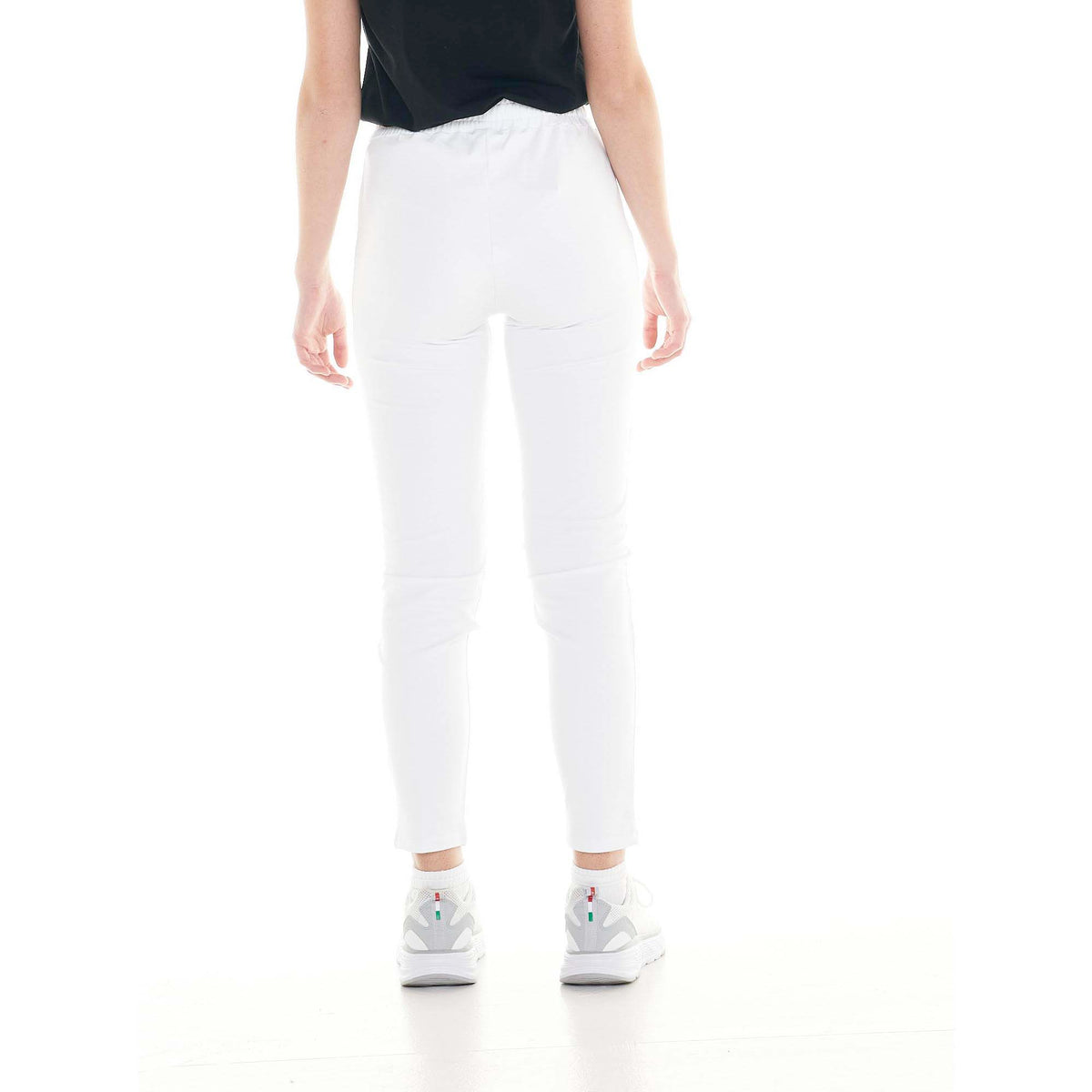 WOMAN_SWEATPANTS_BASIC_W4710P6F13_00_Image_4