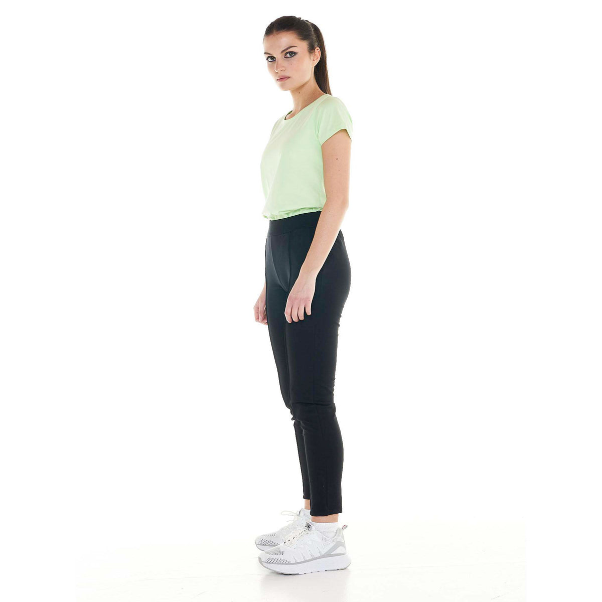 WOMAN_SWEATPANTS_BASIC_W4710P6F13_09_Image_3