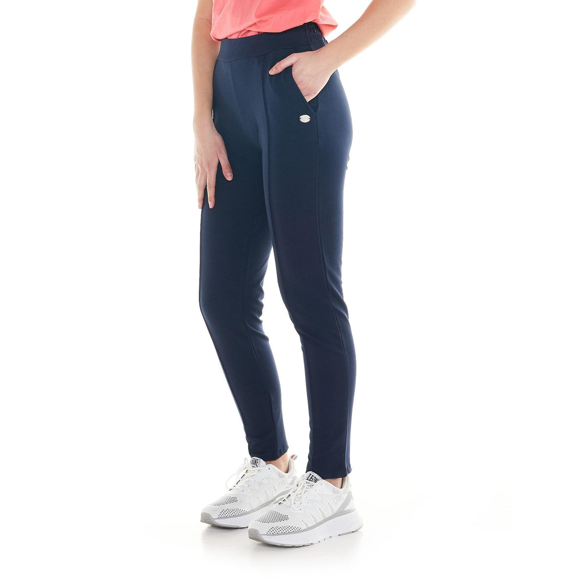 WOMAN_SWEATPANTS_BASIC_W4710P6F13_10_Image_3