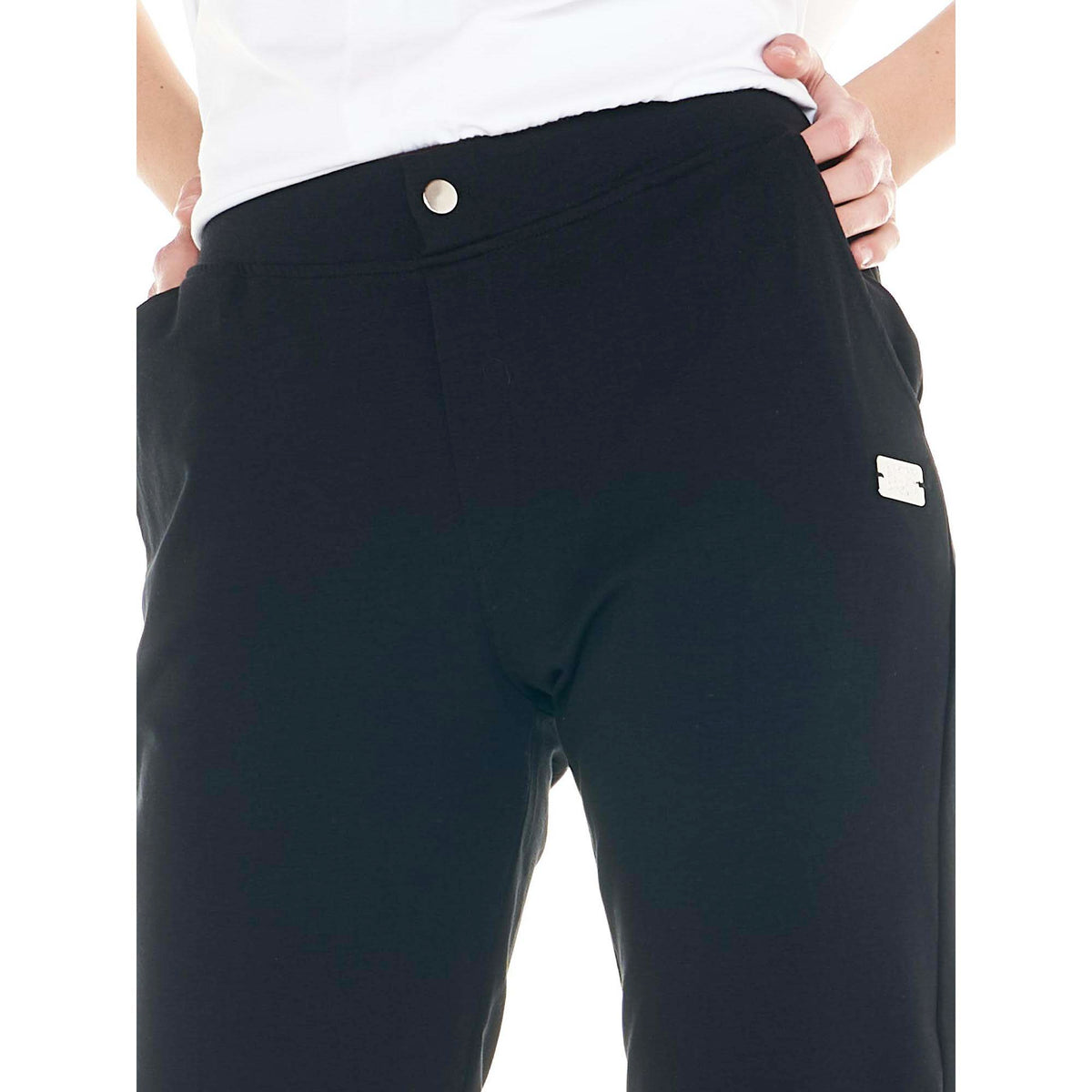 WOMAN_SWEATPANTS_CRYSTAL_W4750P6F40_09_Image_5